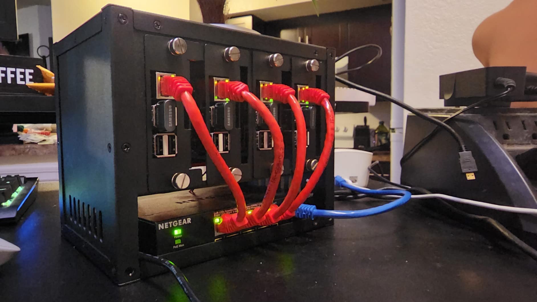 NETGEAR 16-Port PoE+ Gigabit Ethernet Unmanaged Essentials Switch (GS316P) - with 16 x PoE+ @ 115W, Desktop or Wall Mount customer photo 2
