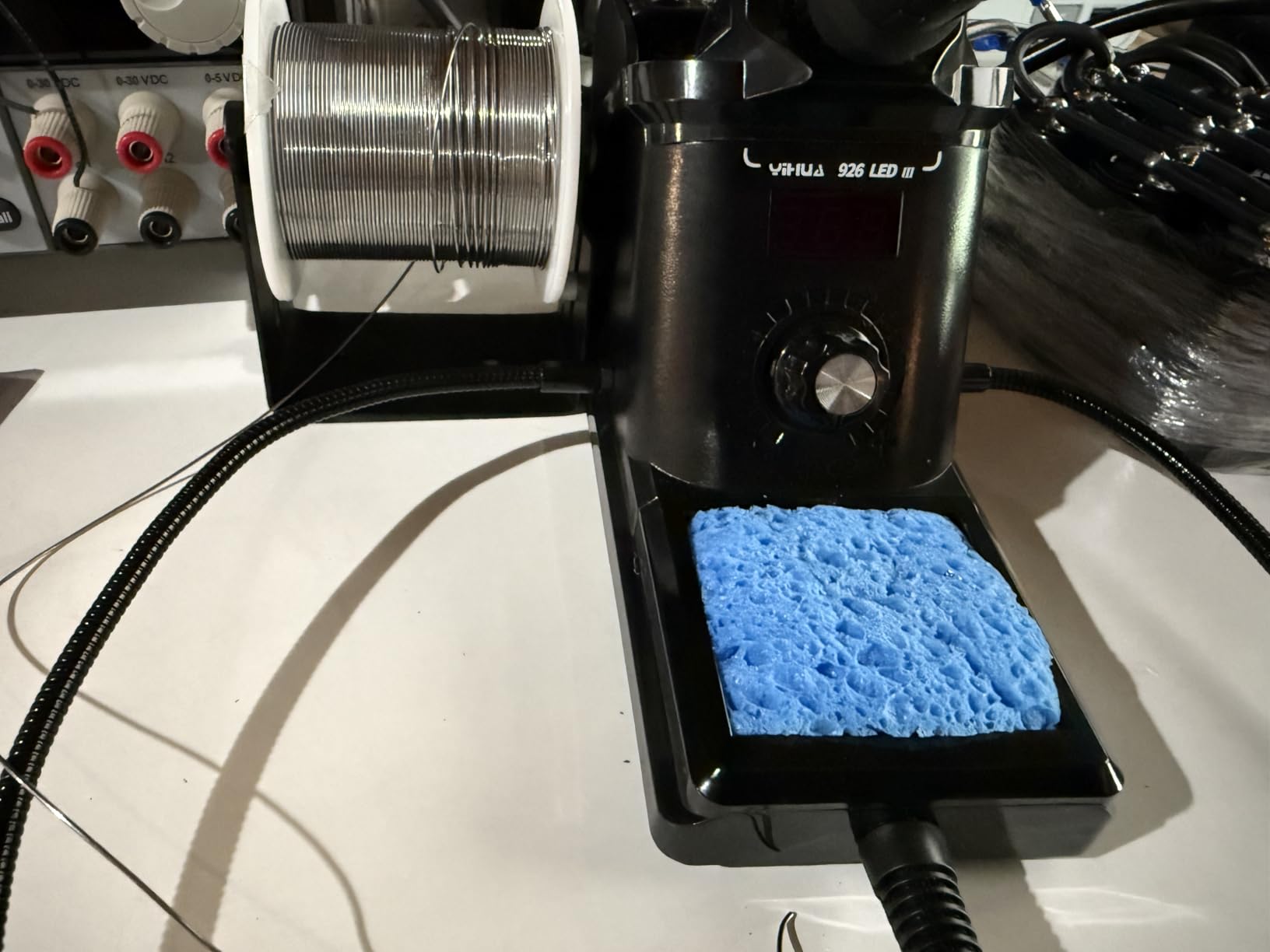 YIHUA 926 III 60W LED Display Soldering Iron Station Kit w 2 Helping Hands, 6 Extra Iron Tips, Roll of Lead-Free Solder, Solder Sucker, S/S Tweezers, °C/ºF Conversion, Auto Sleep & Calibration Support customer photo 1