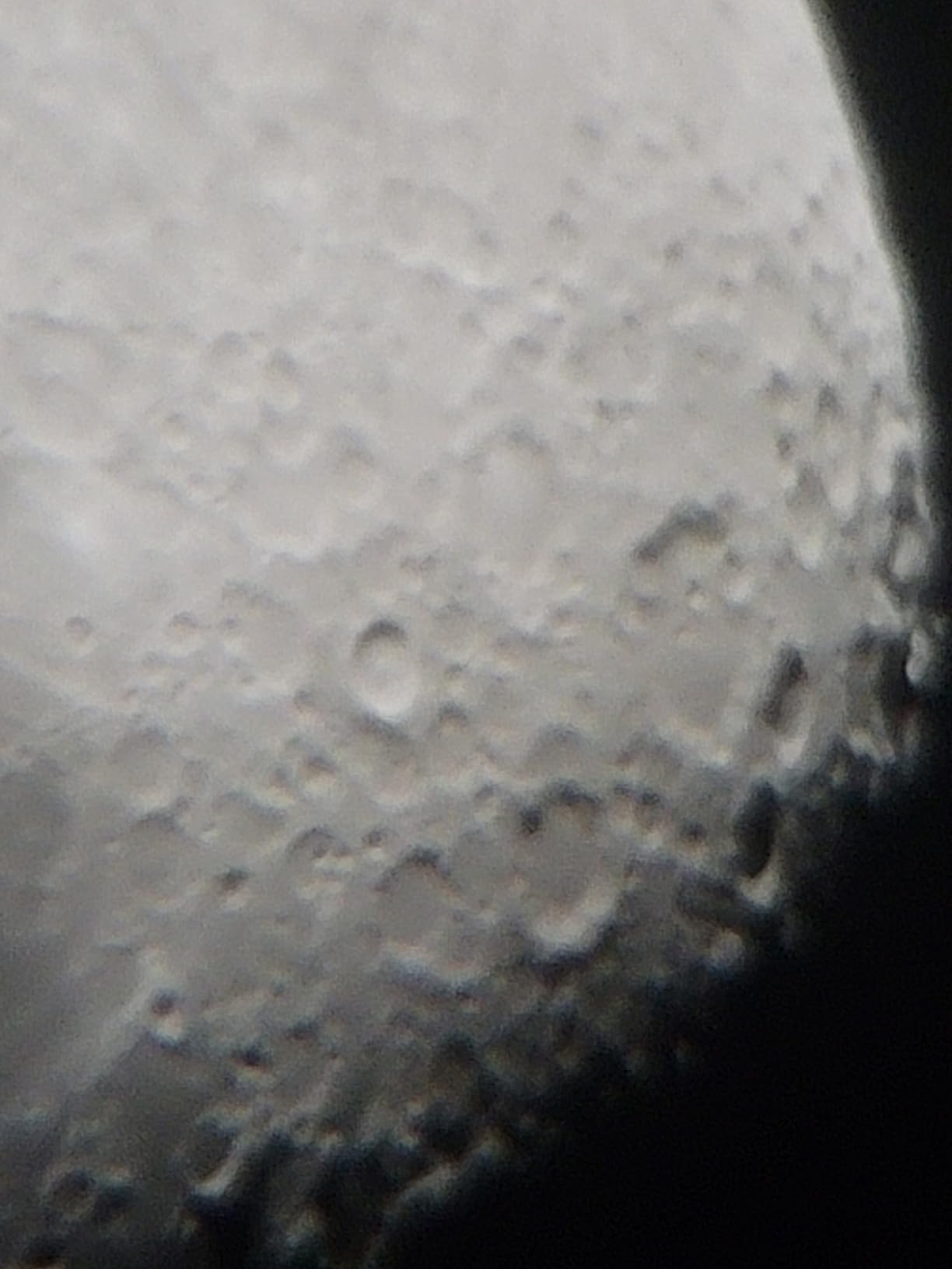 Celestron StarSense Explorer LT 114AZ App-Enabled Telescope - 114mm Newtonian Reflector with Smartphone Dock & StarSense App - iPhone & Android Compatible - Easy-to-Use for Beginners customer photo 1