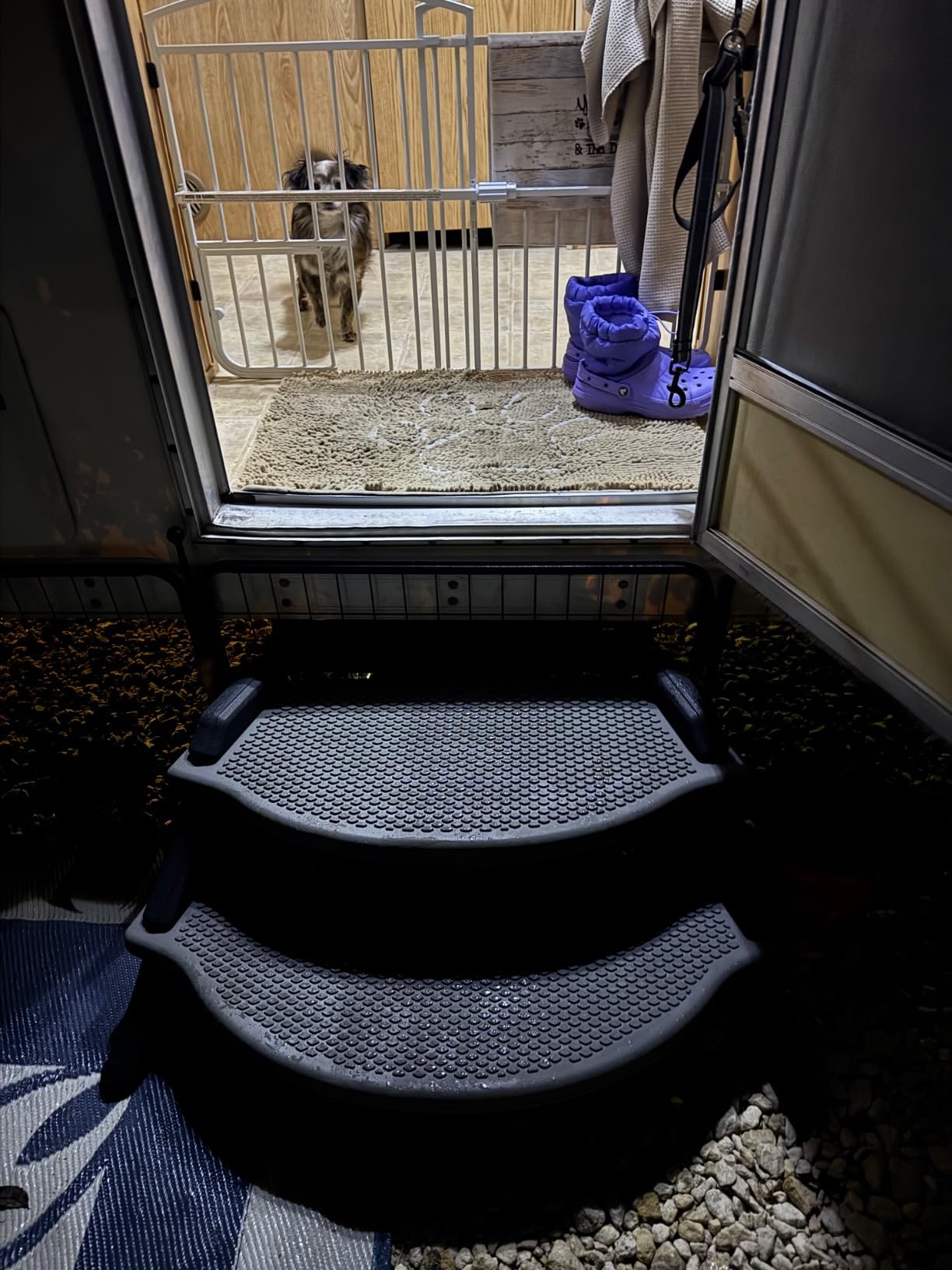 Confer Plastics The Edge Spa Step, 40-Inch Wide Hot Tub Stairs, Multipurpose Indoor/Outdoor Step Stool with Oversized Treads and 2-Tone Design, Deep Grey customer photo 2