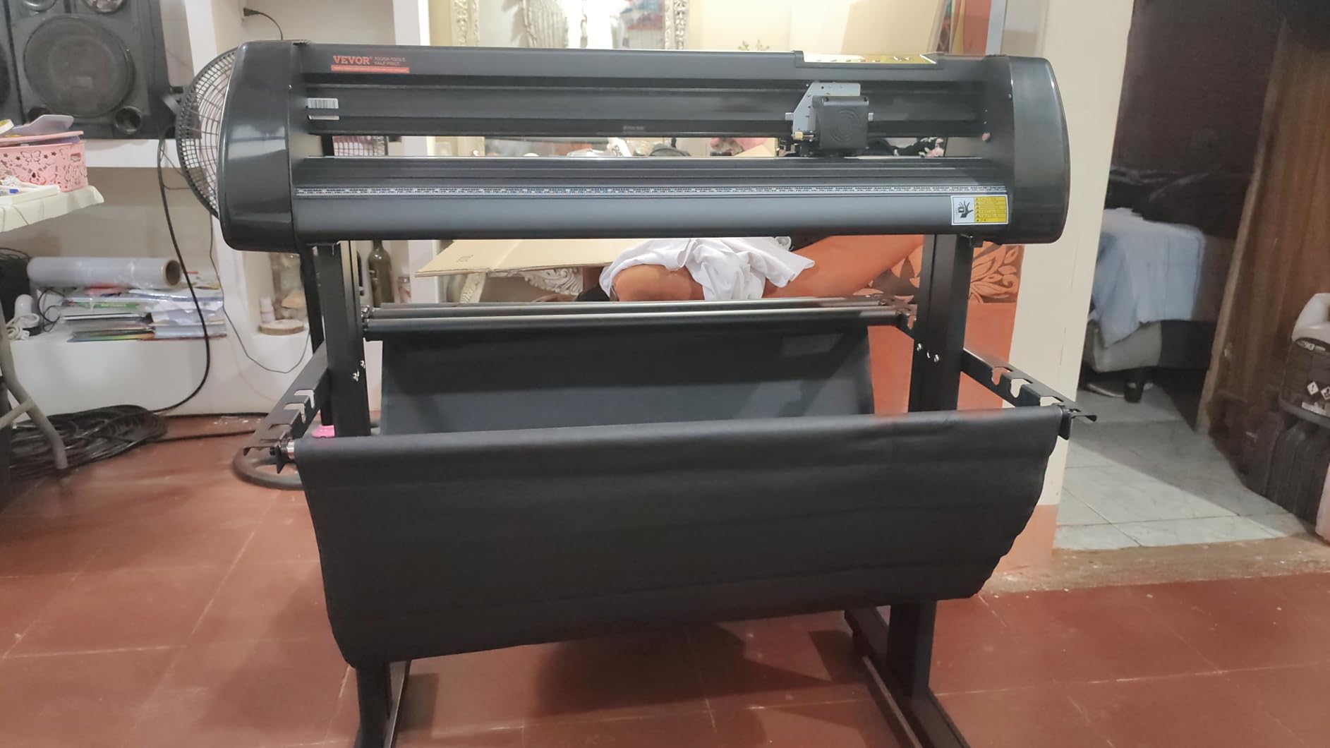 VEVOR Vinyl Cutter 34 Inch Bundle, Vinyl Cutter Machine Manual Vinyl Plotter Cutter with Signmaster Software for Design and Cut, with Supplies and Tools customer photo 1