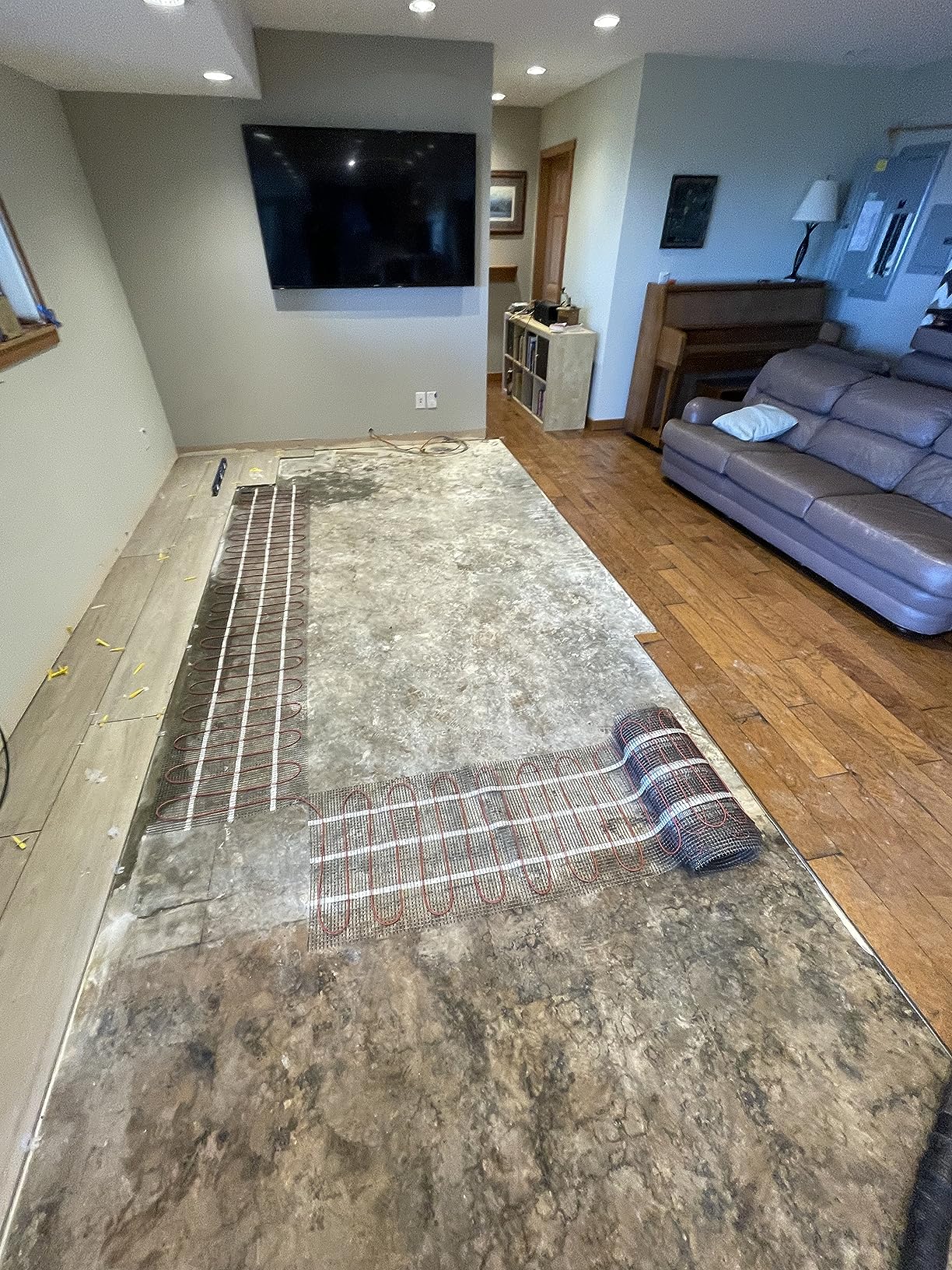 LuxHeat 35sqft Floor Heating Mat Kit - 120v Electric Radiant Flooring Heating System - Heated Flooring System for Tile & Laminate - Includes UDG4 Programmable Thermostat w/GFCI, Alarm & Sensor customer photo 1