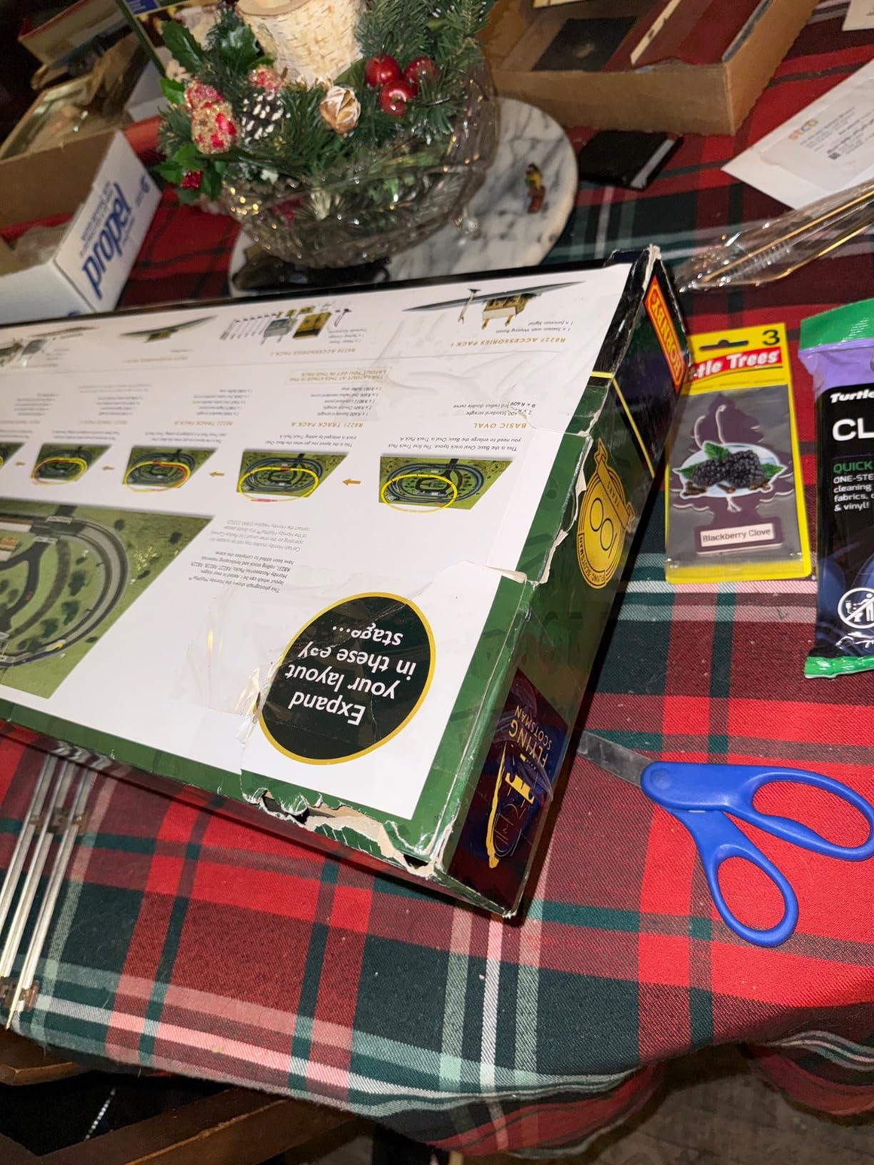 Hornby Electric Train Set - R1255M The Flying Scotsman A1Class - OO Gauge Train Starter Sets, Adult Vintage Trains, Small Hobby Model for Adults - with Tracks, MidiMat, Connecting Track, Controller customer photo 1