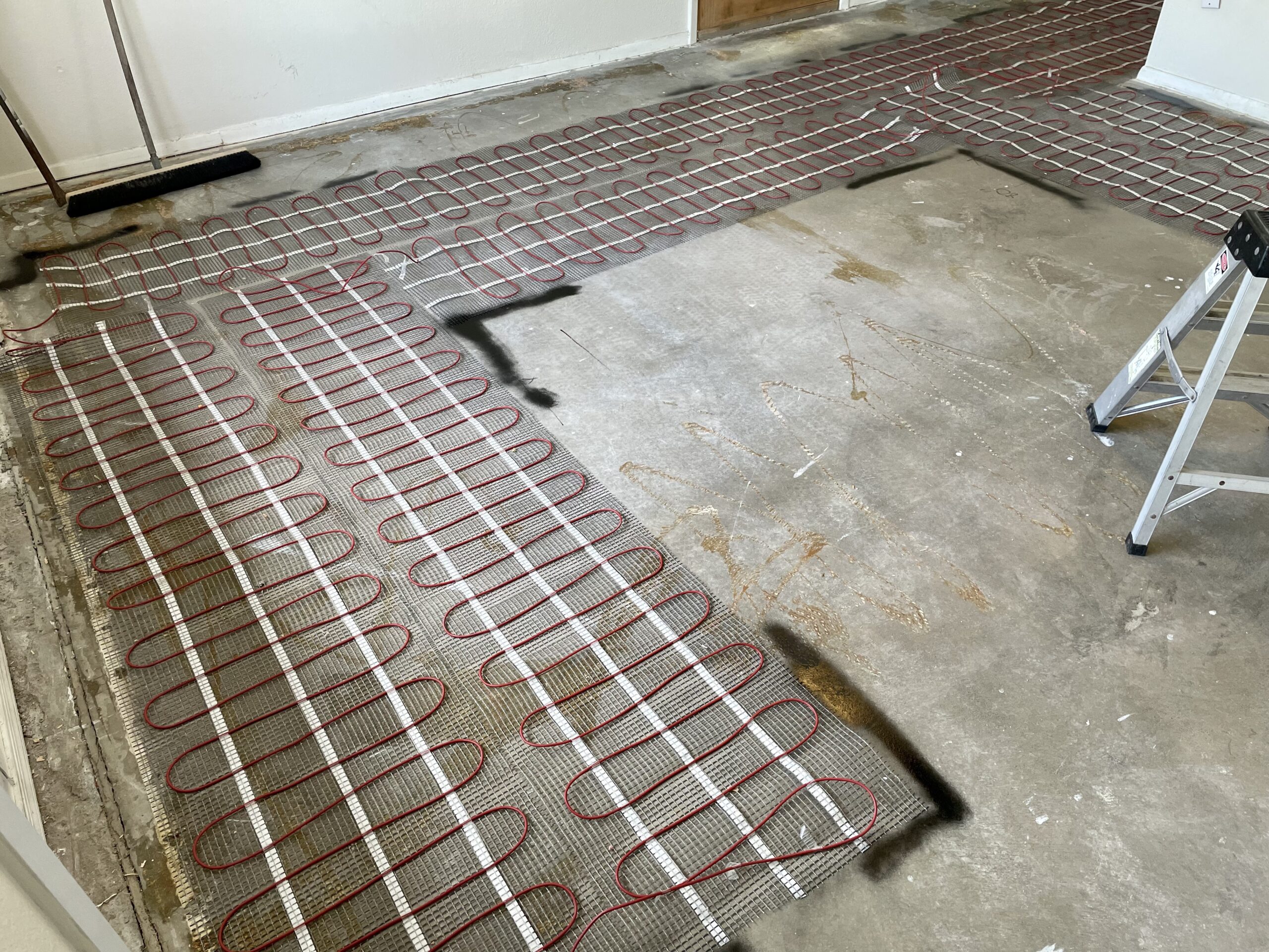 LuxHeat 60sqft Floor Heating Mat Kit - 120v Electric Radiant In Floor Heating System - Heated Flooring System for Tile & Laminate - Includes UDG Programmable Thermostat w/GFCI, Alarm & Sensor customer photo 2