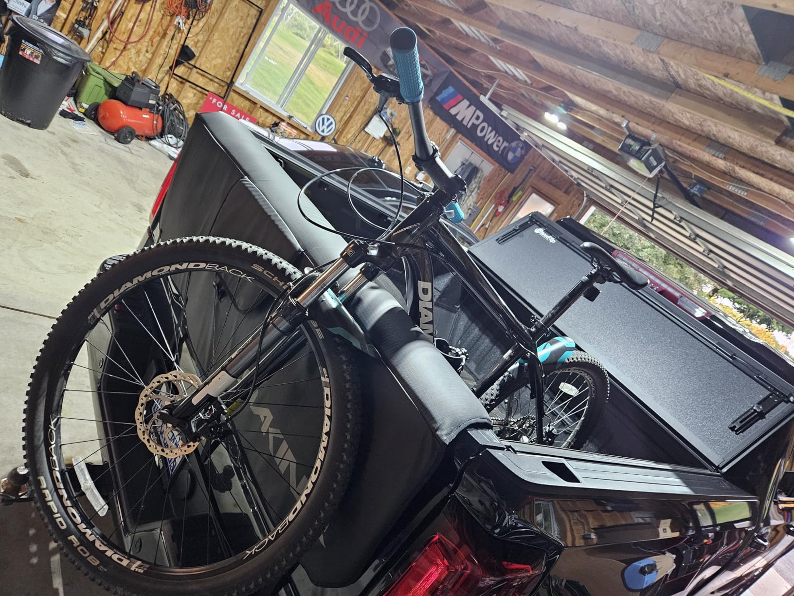 Dakine Pickup Pad DLX Curve - Premium tailgate pad with cable routing, Fits most pickup trucks customer photo 2