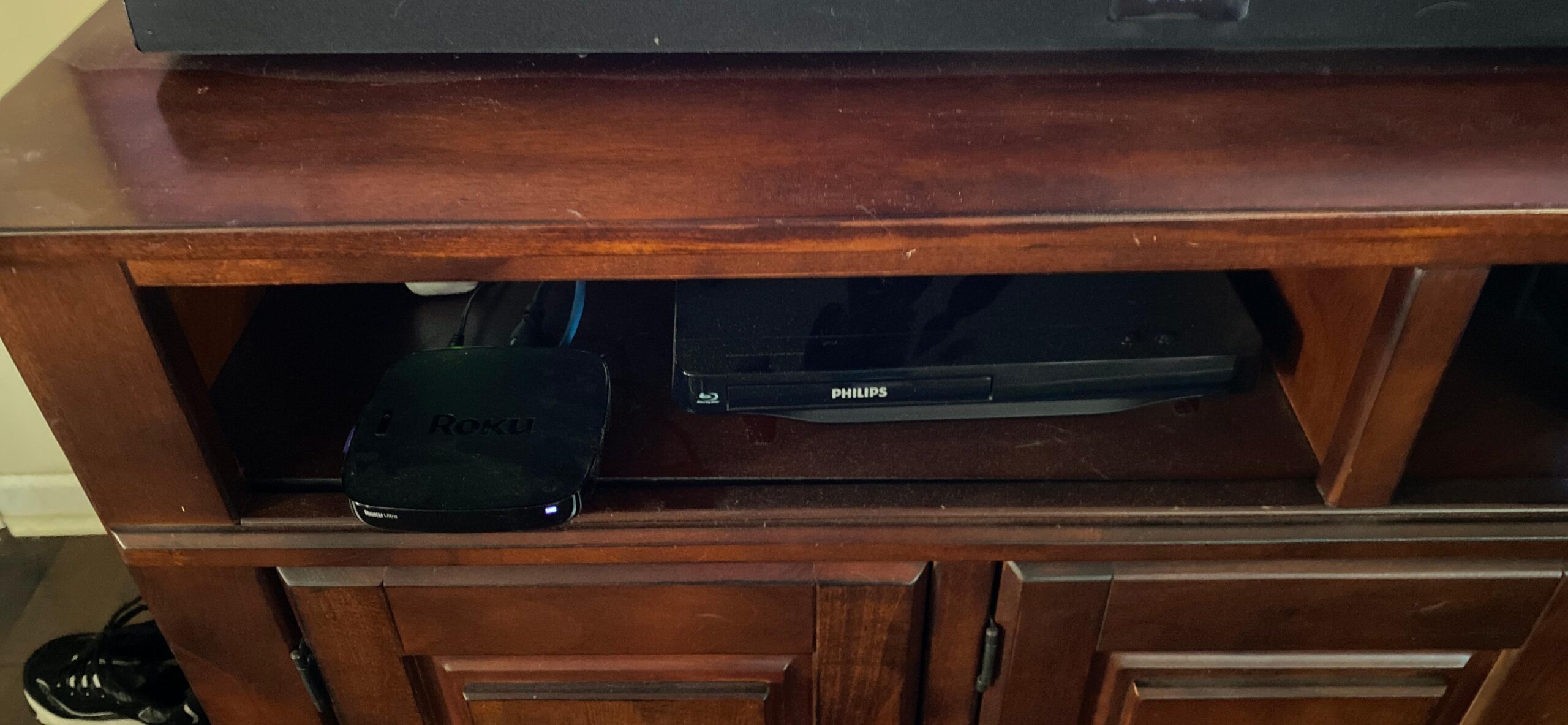 Roku Ultra Streaming Media Player 4K/HD/HDR customer photo 1