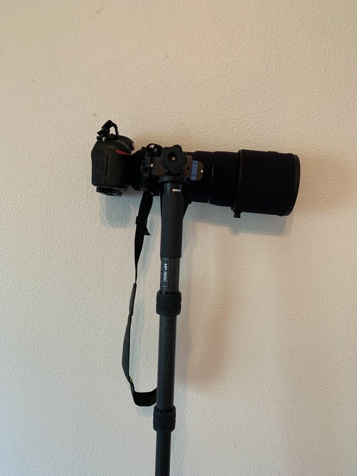 Leofoto Carbon Fiber Travel Monopod, 67