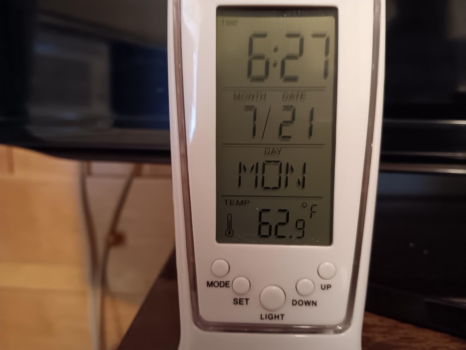 Midea 5,000 BTU EasyCool Small Window Air Conditioner - Cool up to 150 Sq. Ft. with Easy-to-Use Mechanical Controls and Reusable Filter, Perfect for Small Bedroom, Living Room, Home Office customer photo 2