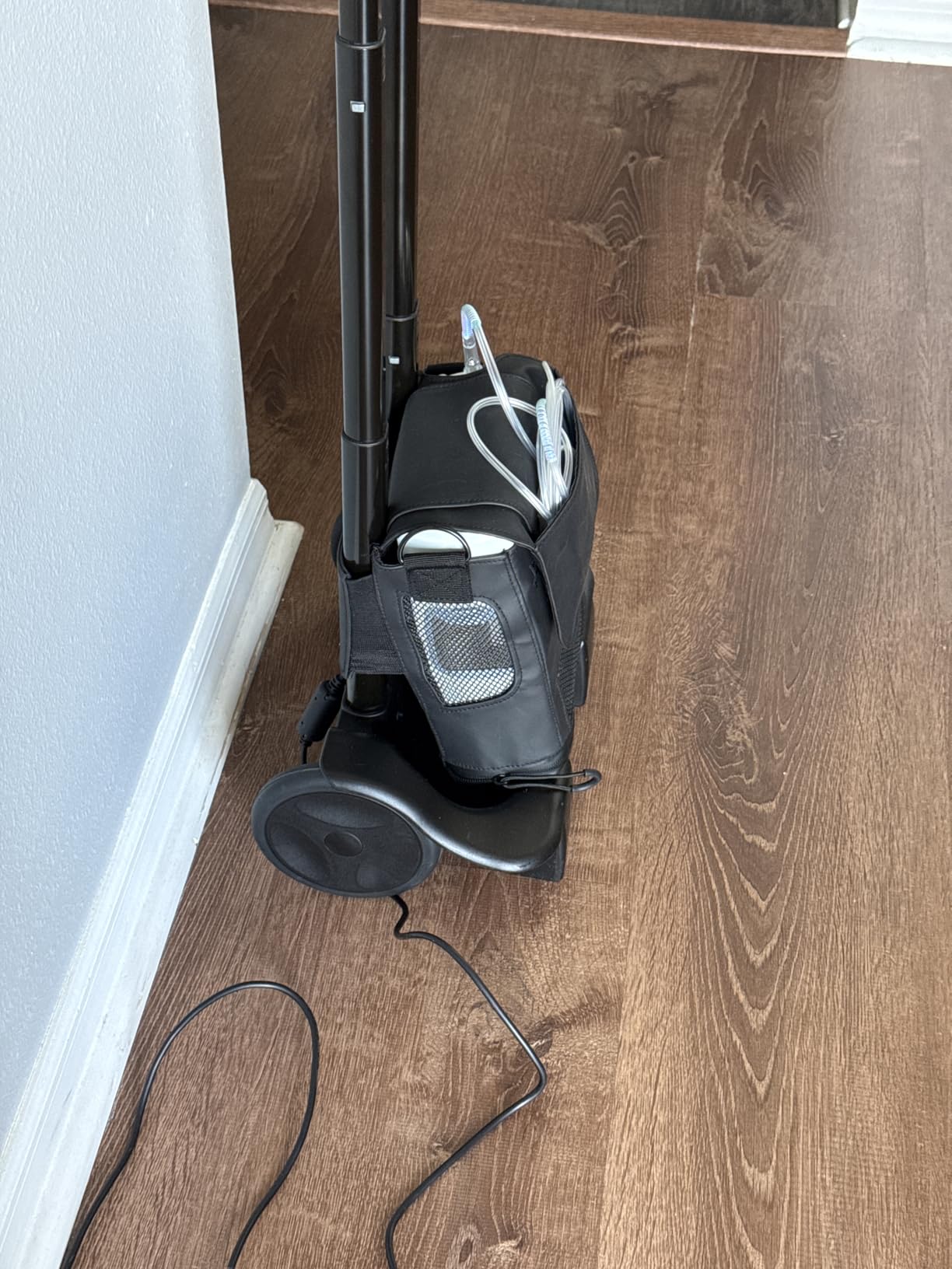 Cart - for The G3, G5, and Rove 6 - Collapsible Carrying Cart - Oxygen Accessory - Weighs 3.25 lb. - 41 in. X 17.68 in. customer photo 1