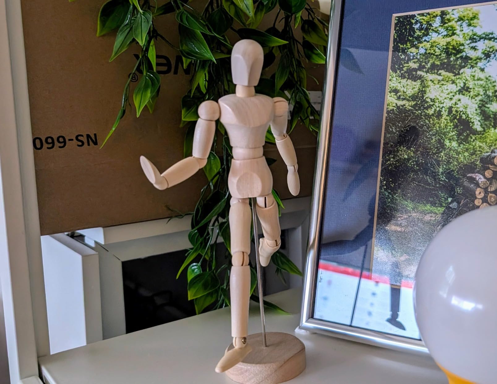 8 Inch Artists Wooden Manikin Flexible Body Joints Human Figure Puppet Model Wood Male Mannequin Doll Ornament Stand for Home Office Desk Decoration Sketching Drawing Painting Supplies customer photo 2