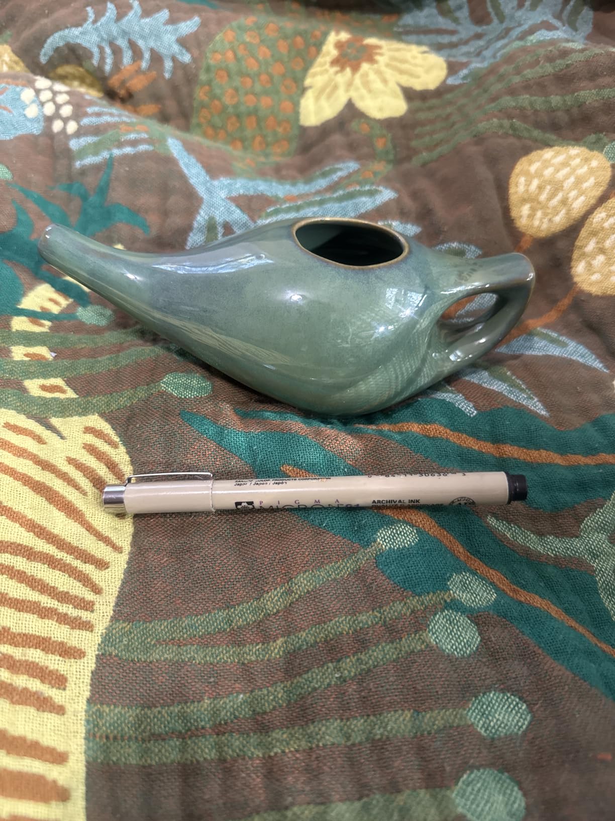 HealthGoodsIn Ceramic Neti Pot, Premium Handcrafted Durable, Dishwasher Safe with 2 Silicone Nozzle Tip, 225 Ml. (7.6 FL Oz) Capacity (Elegant Blue Gradient) customer photo 1