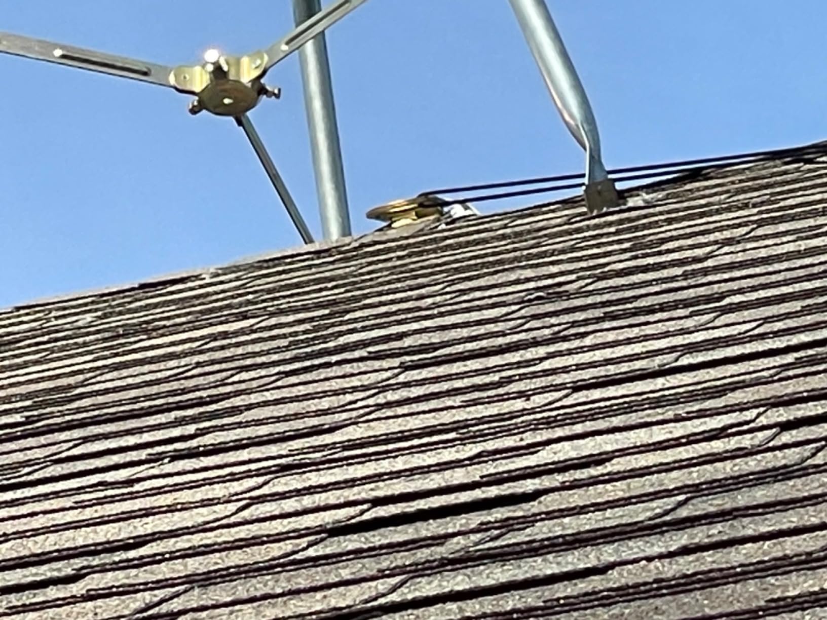 Palmer Safety Reusable Temporary Steel Roof Anchor Bracket for Industrial & Construction Use on Wood/Metal I OSHA/ANSI Compliant customer photo 1