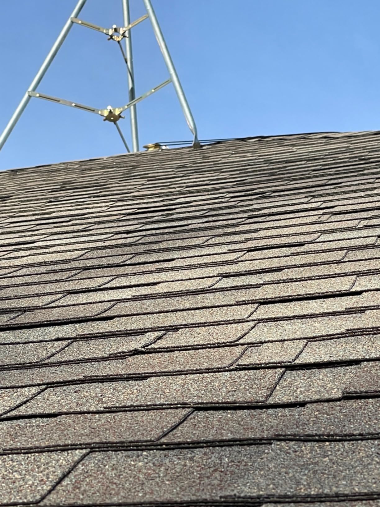 Palmer Safety Reusable Temporary Steel Roof Anchor Bracket for Industrial & Construction Use on Wood/Metal I OSHA/ANSI Compliant customer photo 2