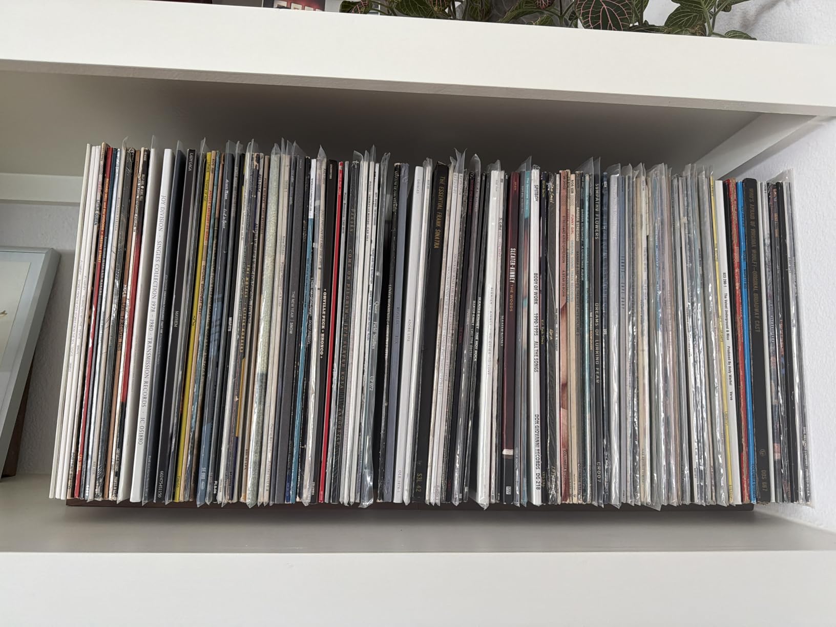 Optage Audio Durable Vinyl Record Storage Holder for 75 LPs, Solid Walnut Record Stand with Built-in Now Playing Display, Sleek Vinyl Record Holder Stand & Display for Album customer photo 2