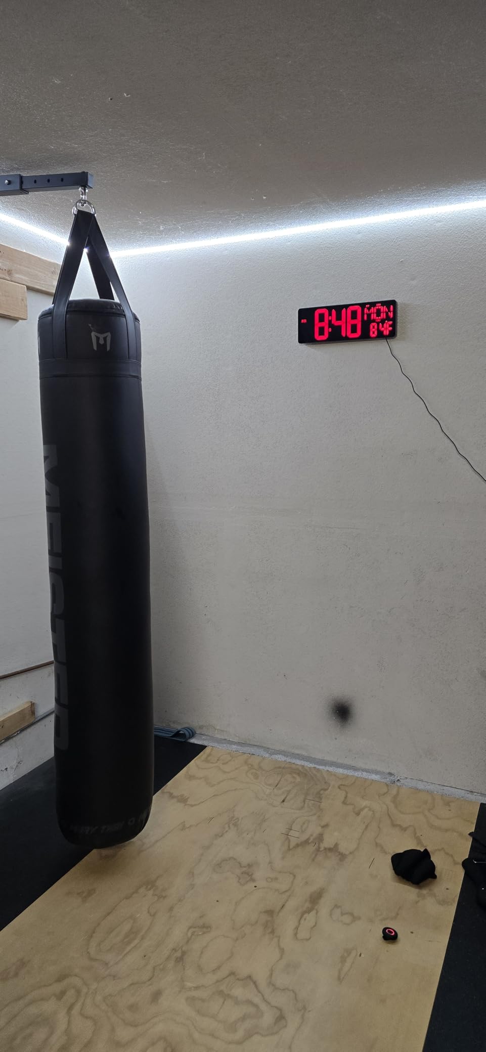 Meister 110lb Filled Muay Thai Heavy Bag for MMA & Kickboxing customer photo 1