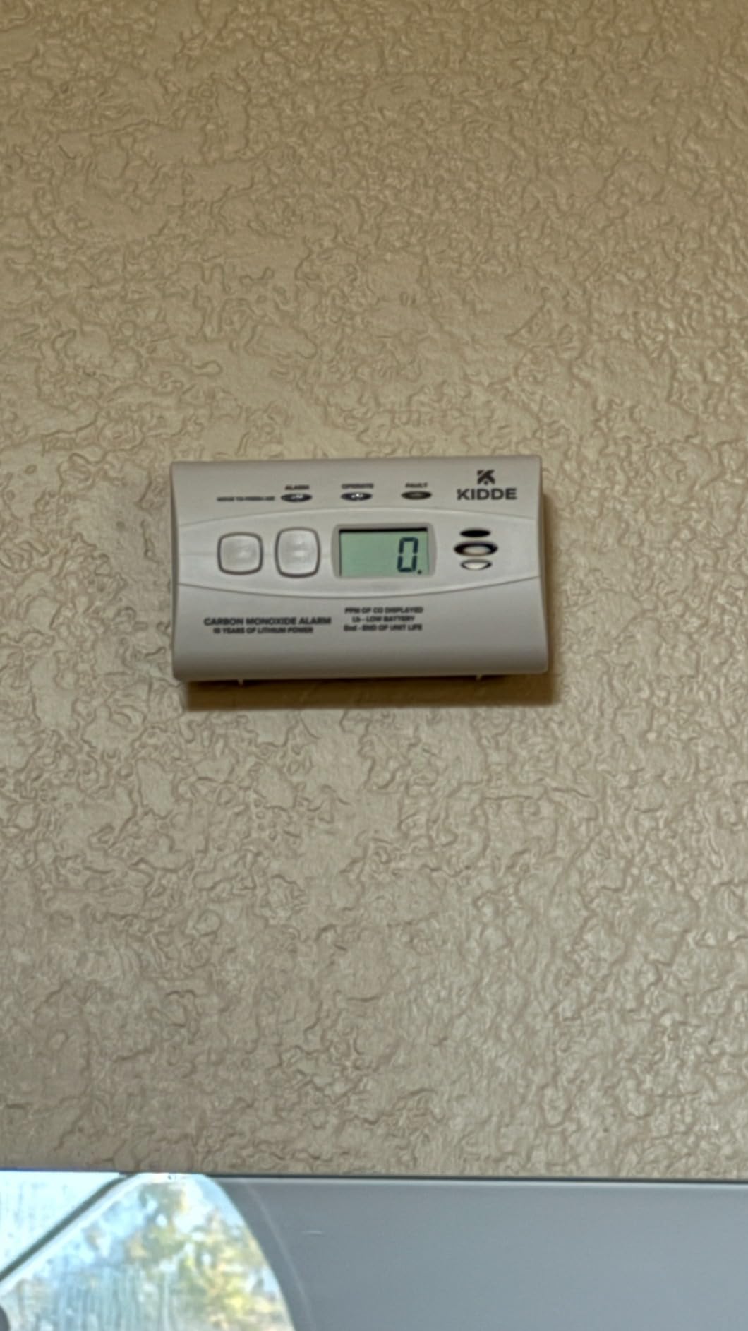 Kidde Carbon Monoxide Detector with 10-Year Battery, Digital Display, 3 LEDs, Replacement Indicator, Peak Level Memory customer photo 2