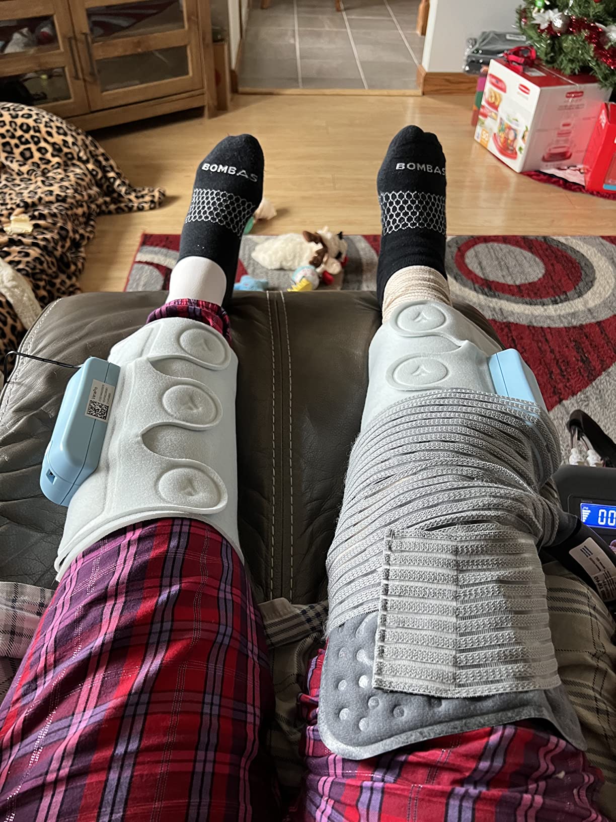 LEONNS® Cold Therapy Machine for Knee, Shoulder, Back & Hip After Surgery - Cryotherapy Machine with Universal Pad for Use in Multiple Places (Ice Machine + Universal Pad) customer photo 1