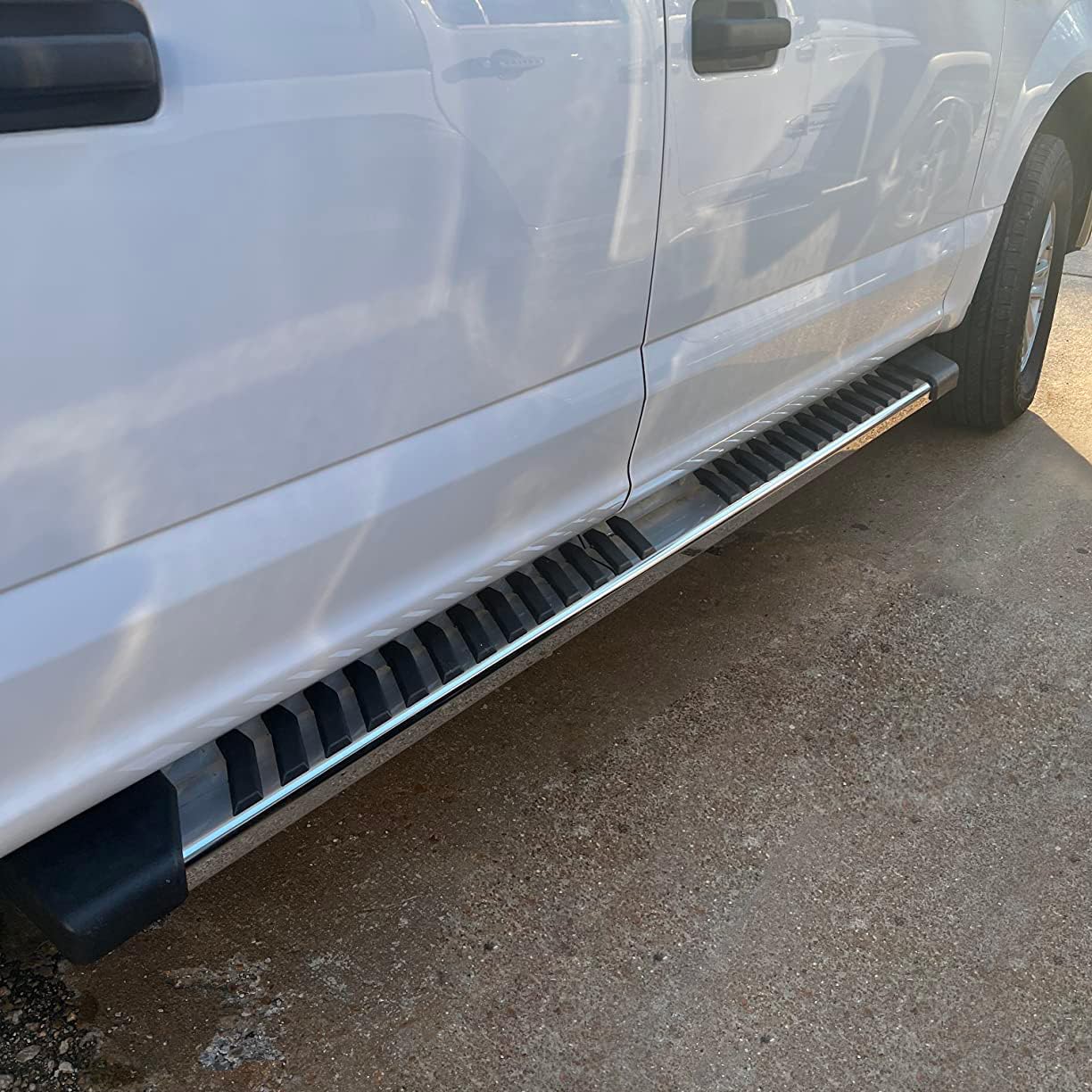COMNOVA Pair Running Boards Compatible with 2015-2026 Ford F150 Crew Cab with 4 Full Size Doors, Truck Side Steps, Width 6 Inches, V Style Step Boards, Stainless Steel Nerf Bars, Step Bars. customer photo 2
