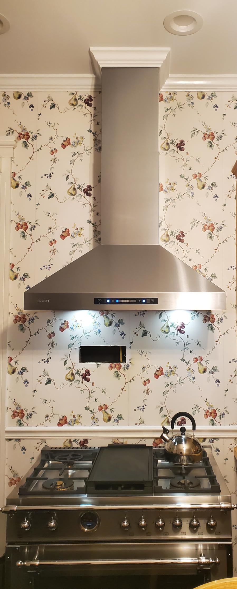 IKTCH 30-inch Wall Mount Range Hood 900 CFM Ducted/Ductless Convertible, Kitchen Chimney Vent Stainless Steel with Gesture Sensing & Touch Control Switch Panel, 4 Pcs Adjustable Lights customer photo 2