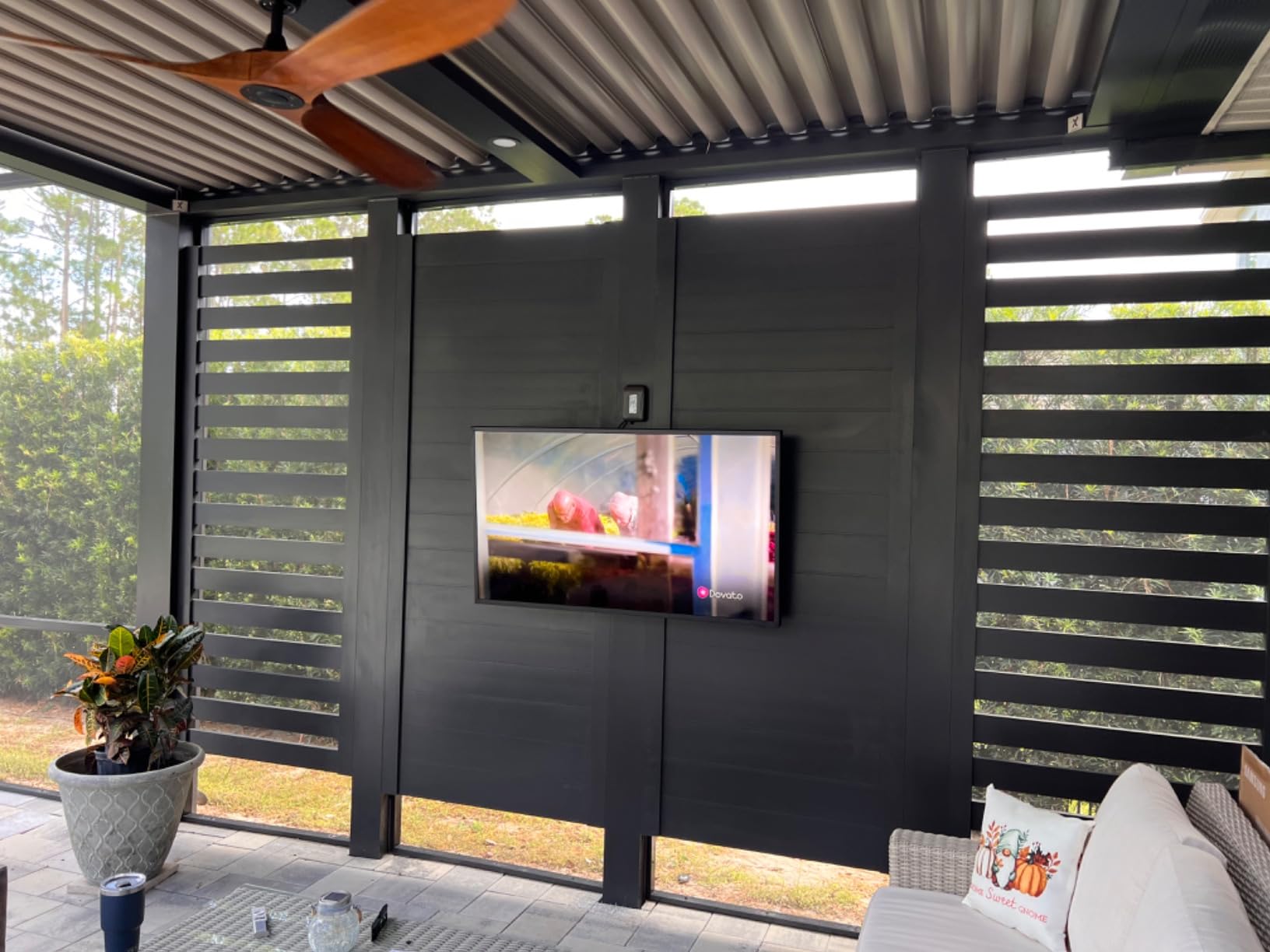 SAMSUNG 75-inch Class QLED 4K The Terrace Partial Sun Outdoor, Direct Full Array 16x, Quantum HDR 32x, Weatherproof, Wide Viewing Angle Smart TV w/ Alexa Built-in (QN75LST7TAFXZA, Latest Model) customer photo 1