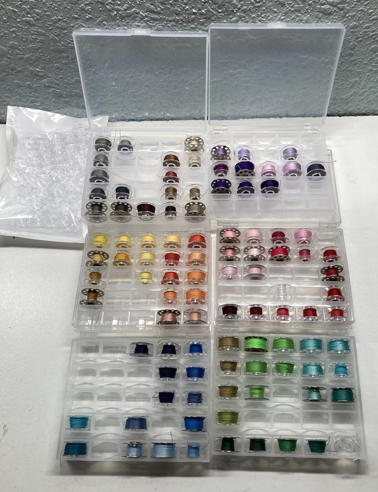 Bobbin Box, Machine Bobbin Organizer Plastic Case, Transparent 25 Slots Empty Bobbins Spools Box, Sewing Craft Plastic Case Storage Box for Sewing Machine customer photo 1