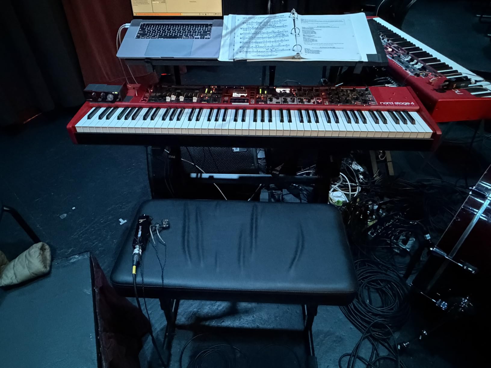 Pyle Heavy Duty Folding Keyboard Stand - Sturdy Reinforced Z Design w/ Adjustable Width & Height, Foam Padded Arms, Digital Piano Stand, Fits 54-88 Key Electric Pianos & Used for Travel & Storage customer photo 1