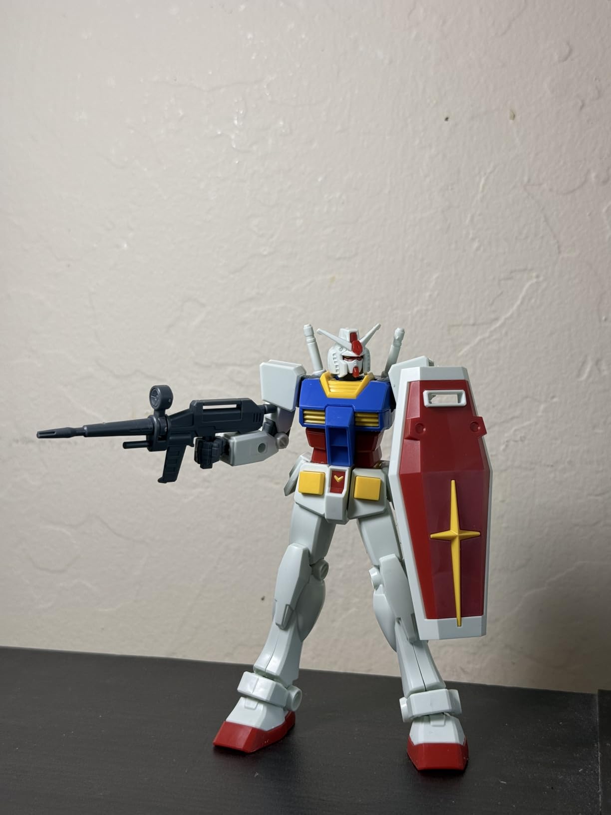 Bandai Hobby - Mobile Suit Gundam - 1/144 RX-78-2 Gundam Entry Grade Model Kit customer photo 1