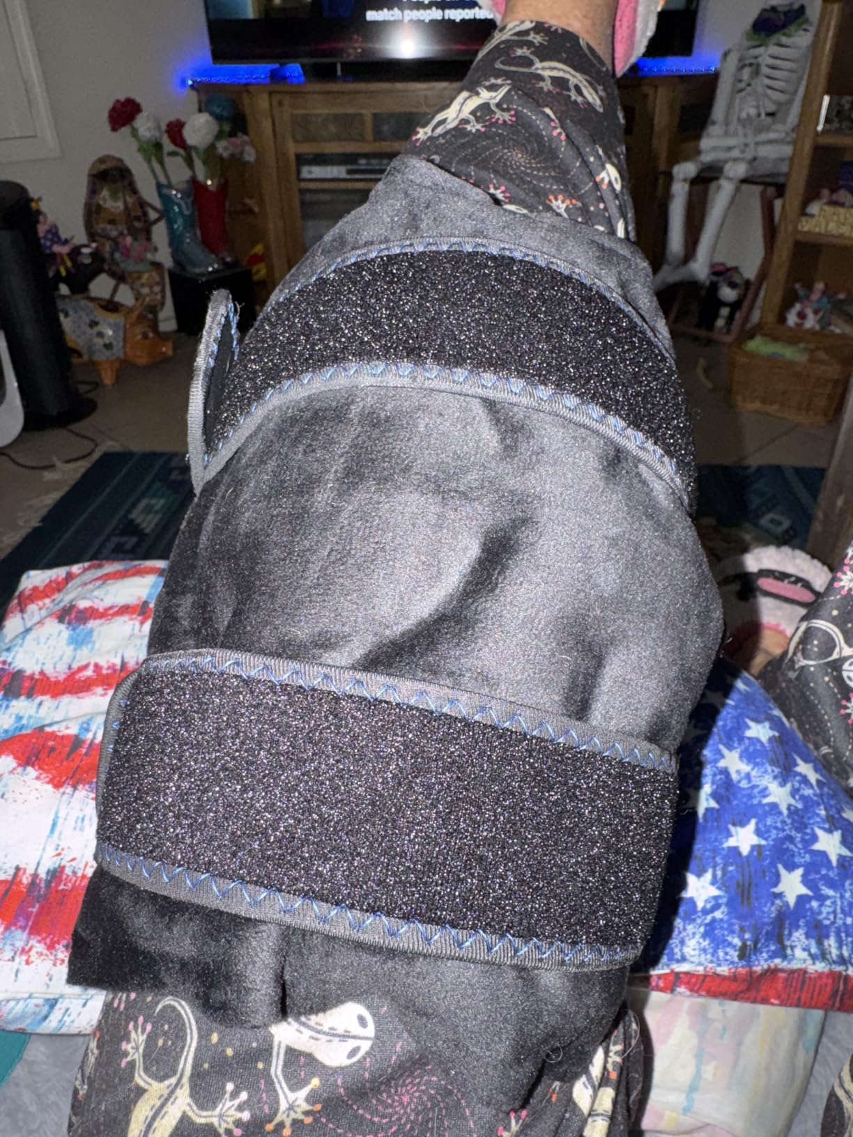 REVIX Ice Pack for Knee Pain Relief, Reusable Gel Ice Wrap for Leg Injuries, Swelling, Knee Replacement Surgery, Cold Compress Therapy for Arthritis, Meniscus Tear and ACL Blue customer photo 2