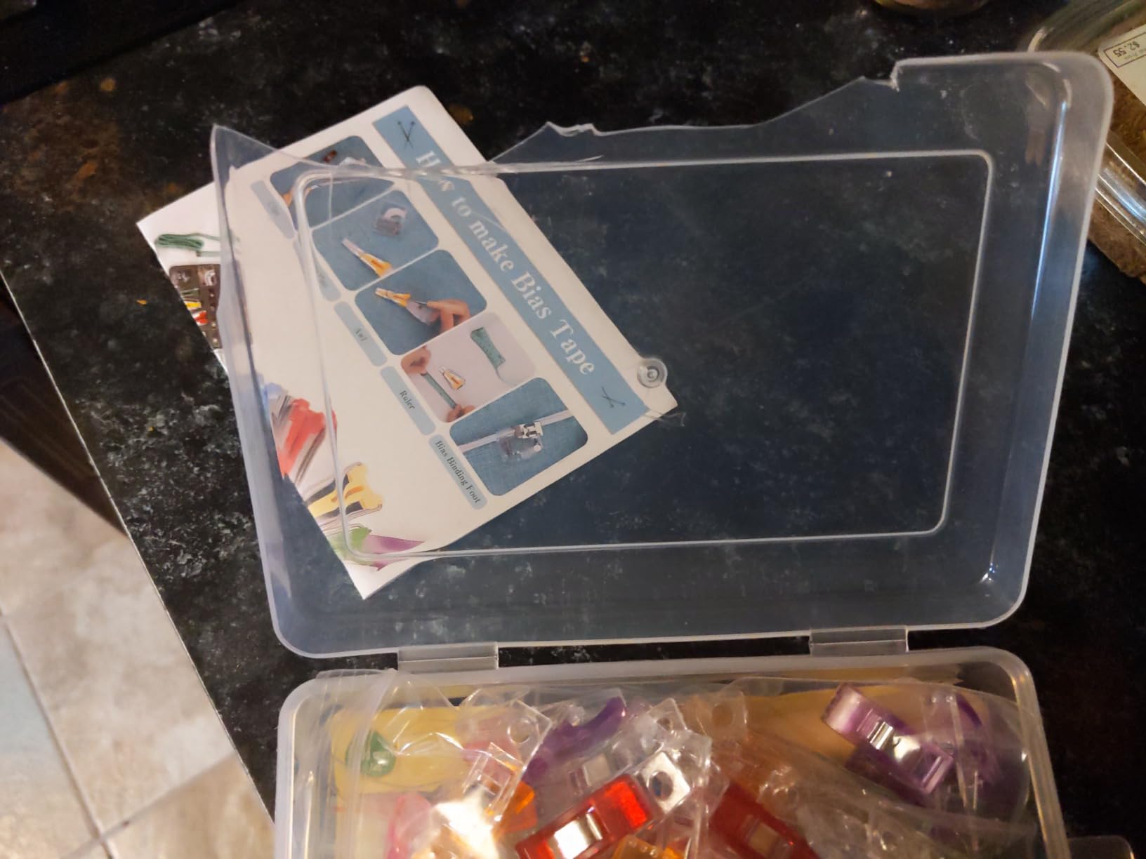 LUNARM Bias Tape Maker Kit, Bias Tape Tool with Instruction, 4 Sizes Bias Maker with 60 Pcs Sewing Clips, 50 Pcs Ball Point Pins, Awl, Sewing Machine Presser Foot for Fabric Sewing and Quilting customer photo 1