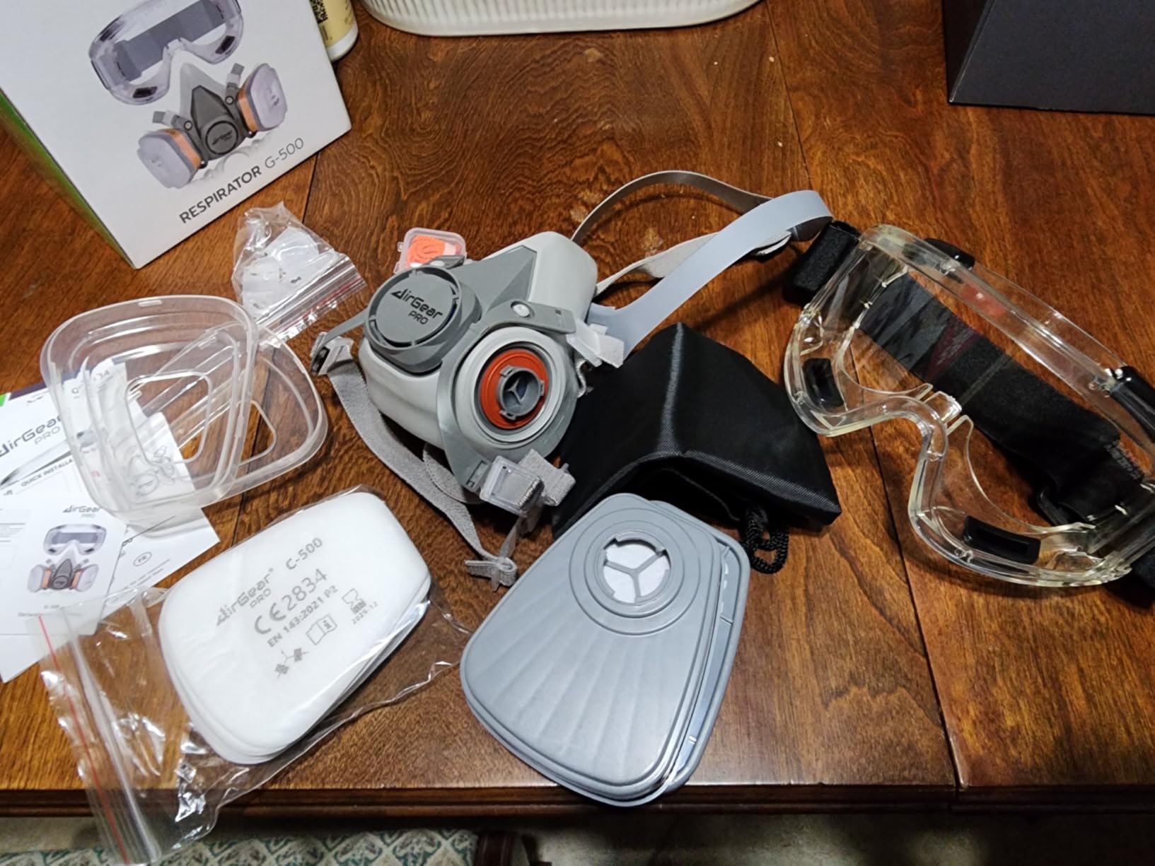 AirGearPro G-500 Reusable Respirator Mask with A1P2 Filters | Anti-Gas, Anti-Dust | Gas Mask Ideal for Painting, Woodworking, Construction, Sanding, Spraying, Chemicals, DIY etc customer photo 1