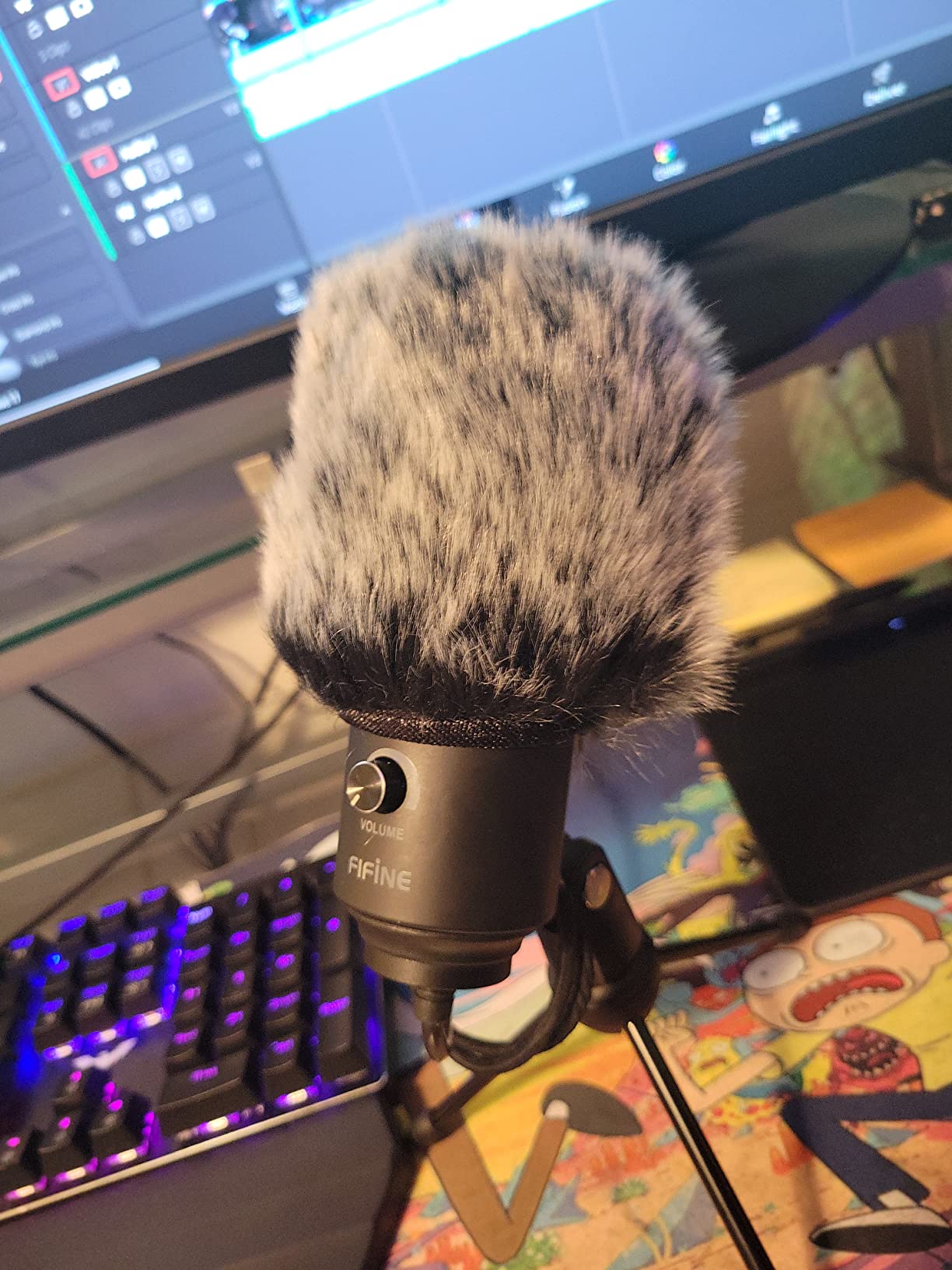 ChromLives Microphone Lapel Dead Cat Windscreen, Lapel Mic Windscreen Muff, Furry Windscreen Dead Cat Outdoor Comaptible with Lavalier Microphones 5Pack customer photo 2