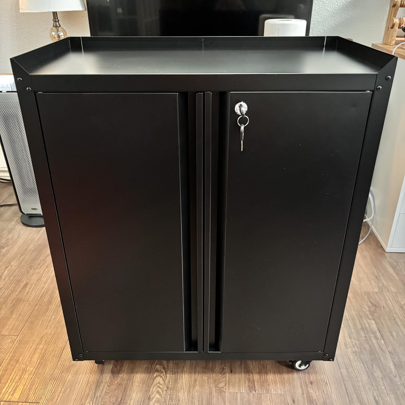 Aobabo Garage Storage Cabinet with Door Pegboard,Lockable Metal Storage Cabinet with 5 Adjustable Shelves for Garage Home,Required Assembly,Black customer photo 2