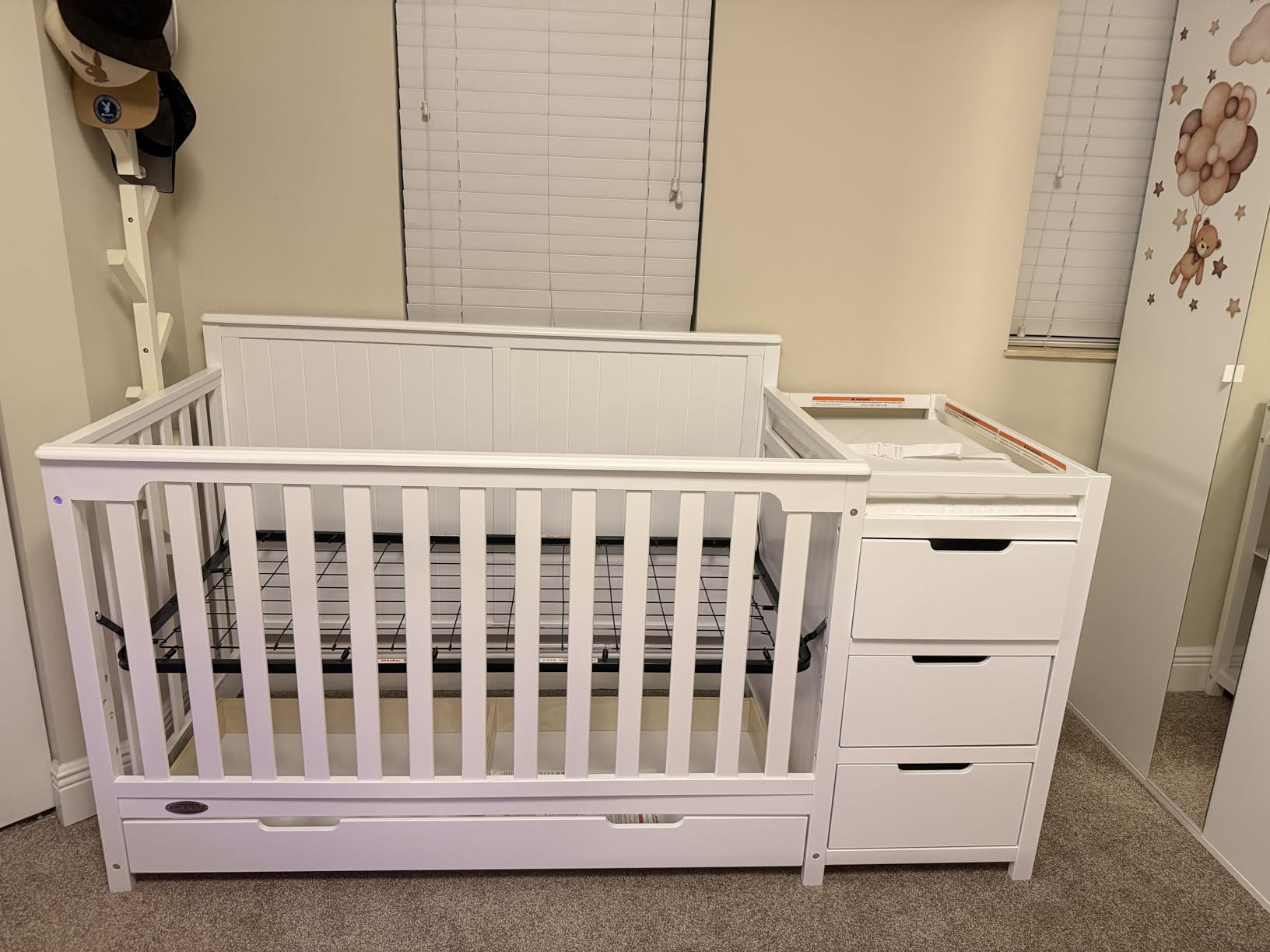 Graco Hadley 5-in-1 Convertible Crib & Changer - GREENGUARD Gold Certified, Fits Standard Crib Mattress, Converts to Toddler Bed and Full Bed, 4 Adjustable Mattress Heights (White) customer photo 2