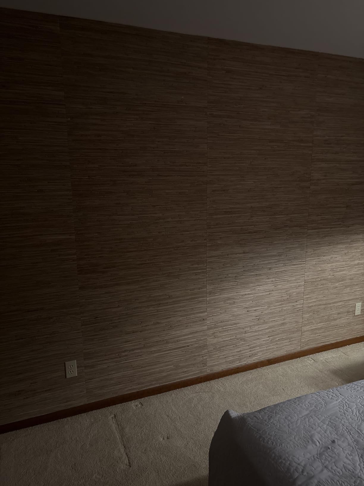 Amazon Basics Wallpaper Kit with Soft Grip Brushes, Seam Roller, Smoothing Tool, Wallpaper Tools, 7-Pieces customer photo 2