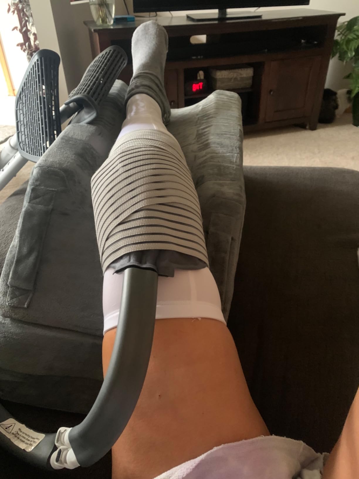 Cold Therapy System, Pain Relief for Post-Surgery Recovery, Programmable Ice Therapy Machine, Continuous Cryotherapy, Universal Pad for Knee, Ankle, Cervical, Back and Leg, Including 4 Straps customer photo 2