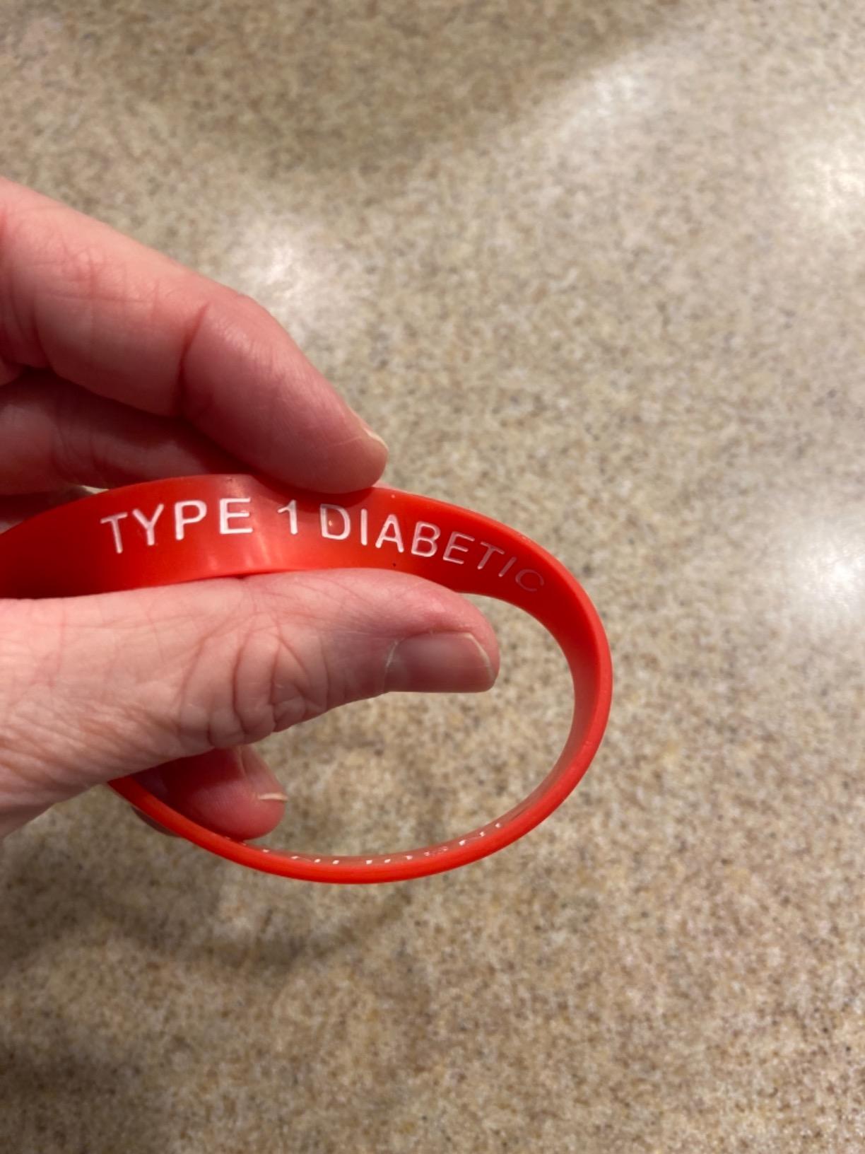 Type 1 Diabetic Insulin Dependent Medical Alert ID Privacy Enhanced Silicone Bracelets Wristbands 5 Pack customer photo 2