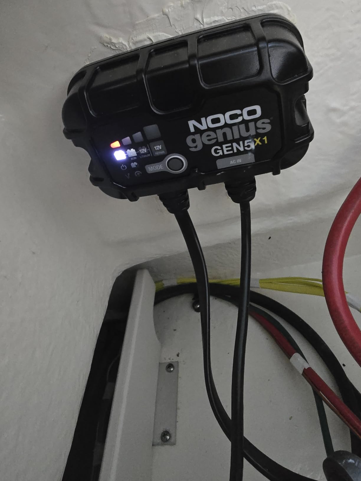 NOCO Genius GEN5X1: 1-Bank, 5A Onboard Battery Charger - 5A Per Bank, 12V Waterproof Marine Charger with Overcharge Protection & Temperature Compensation - for Lead-Acid & Lithium Batteries customer photo 1