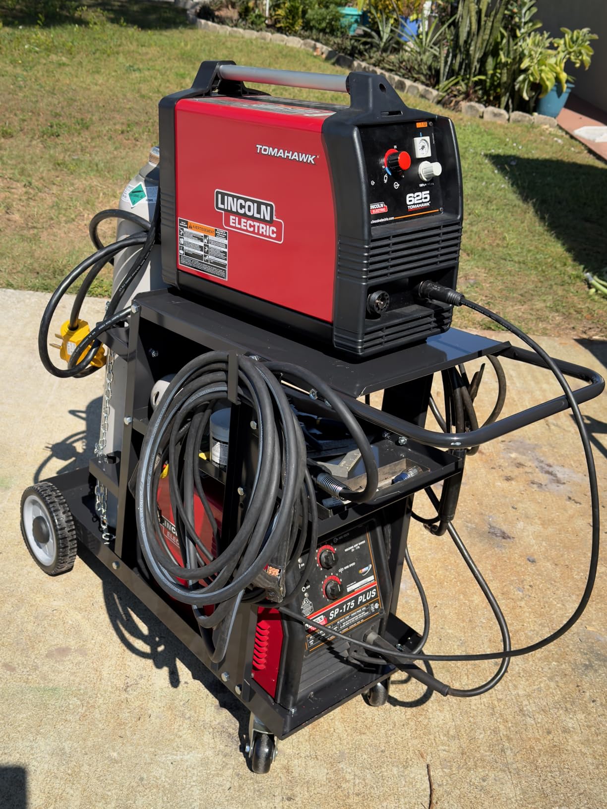 Weldpro Welding Cart for MIG Welder TIG Welder and Plasma Cutter, 3-Tier Heavy Duty welder Cart with 400Lbs Static Weight Capacity, 360° Rolling Welding Trolley with Swivel Wheels customer photo 1