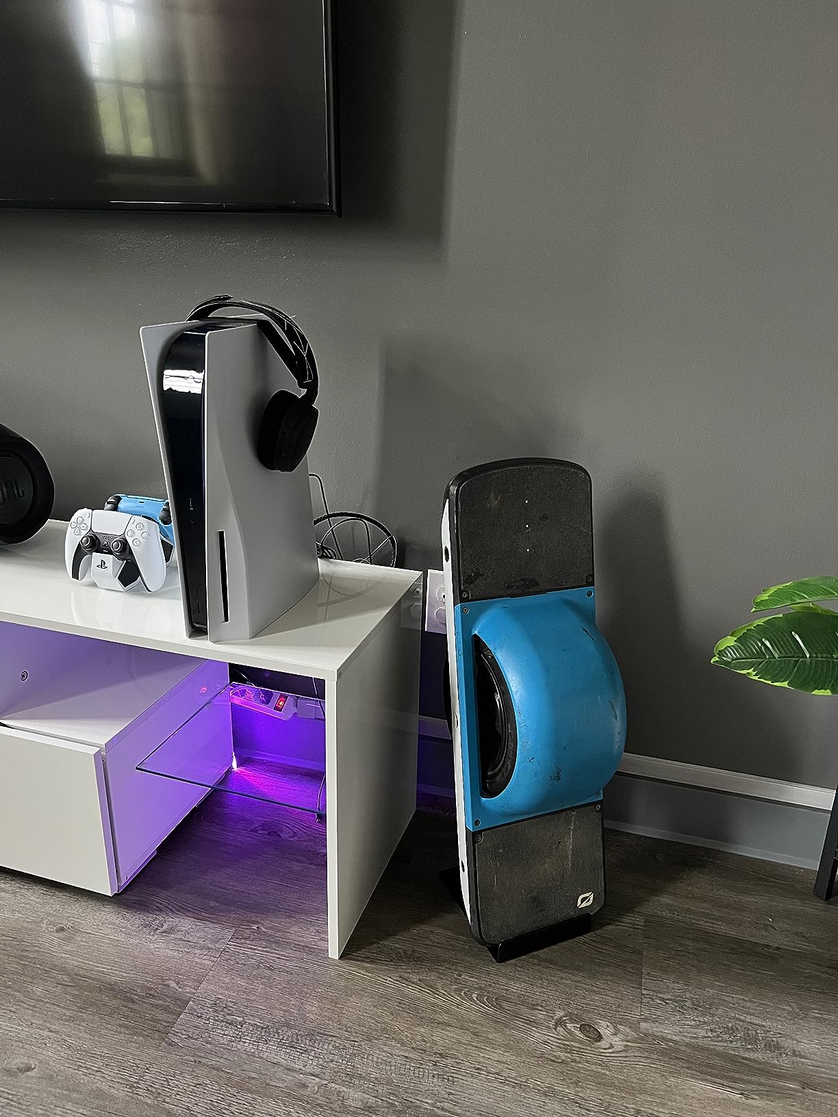 DIYE MBT-70 Stand for OneWheel/+/+XR Pint and GT One Wheel Accessory Base Aluminum (Black) customer photo 2