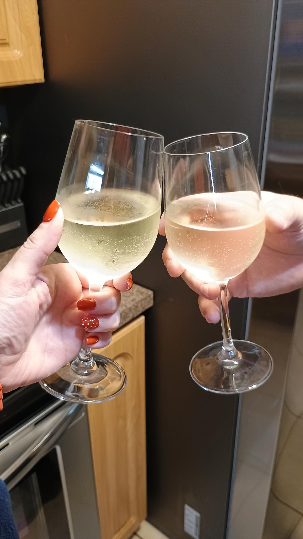 PARACITY Wine Glasses, christmas gift, Clear Glass, Long Stem Wine Glass for Red and White Wine - 10 OZ (Set of 2) customer photo 2
