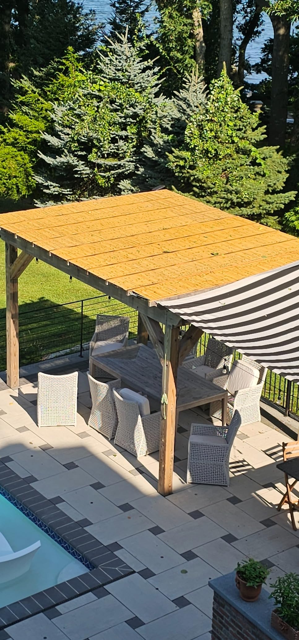 Mininfa Natural Bamboo Slat Screening, Eco-Friendly Privacy Slat Fence, Bamboo Screen Panel Roll for Balcony or as Wind and Sight Protection (1.2m x 4m) customer photo 1