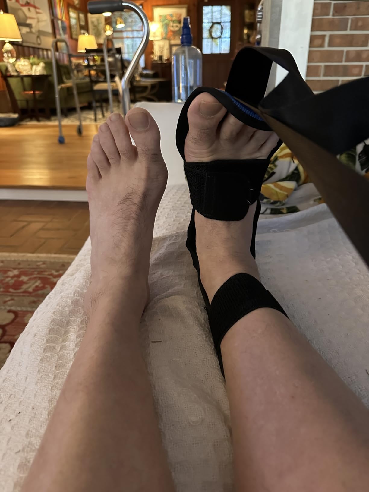 Foot and Calf Stretcher-Stretching Strap For Plantar Fasciitis, Heel Spurs, Foot Drop, Achilles Tendonitis & Hamstring. Yoga Foot & Leg Stretch Strap. (Black) customer photo 1