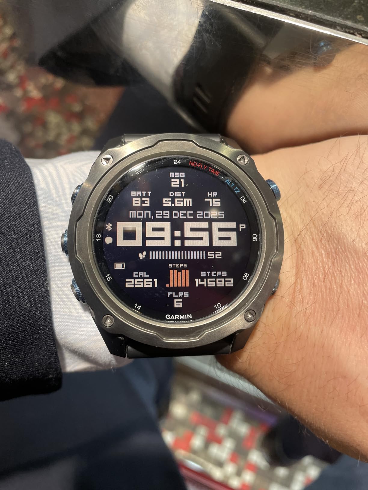 Garmin Descent Mk2i, Watch-Style Dive Computer with Air Integration, Multisport Training/Smart Features, Titanium with Black Band customer photo 1