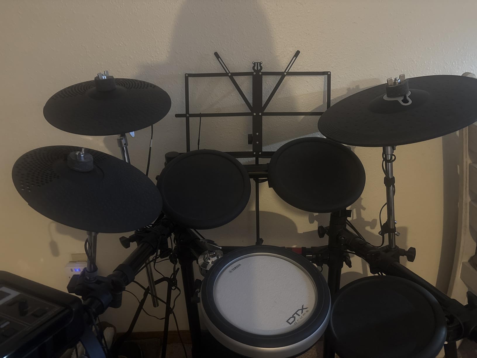 Yamaha DTX6K-X Electronic Drum Set with DTX-PRO Module, 70 Premium Customizable Kits, Kit Modifier Controls, USB Audio/MIDI, Silent Silicone Heads, DTX Touch Sound Editor Smart App customer photo 2