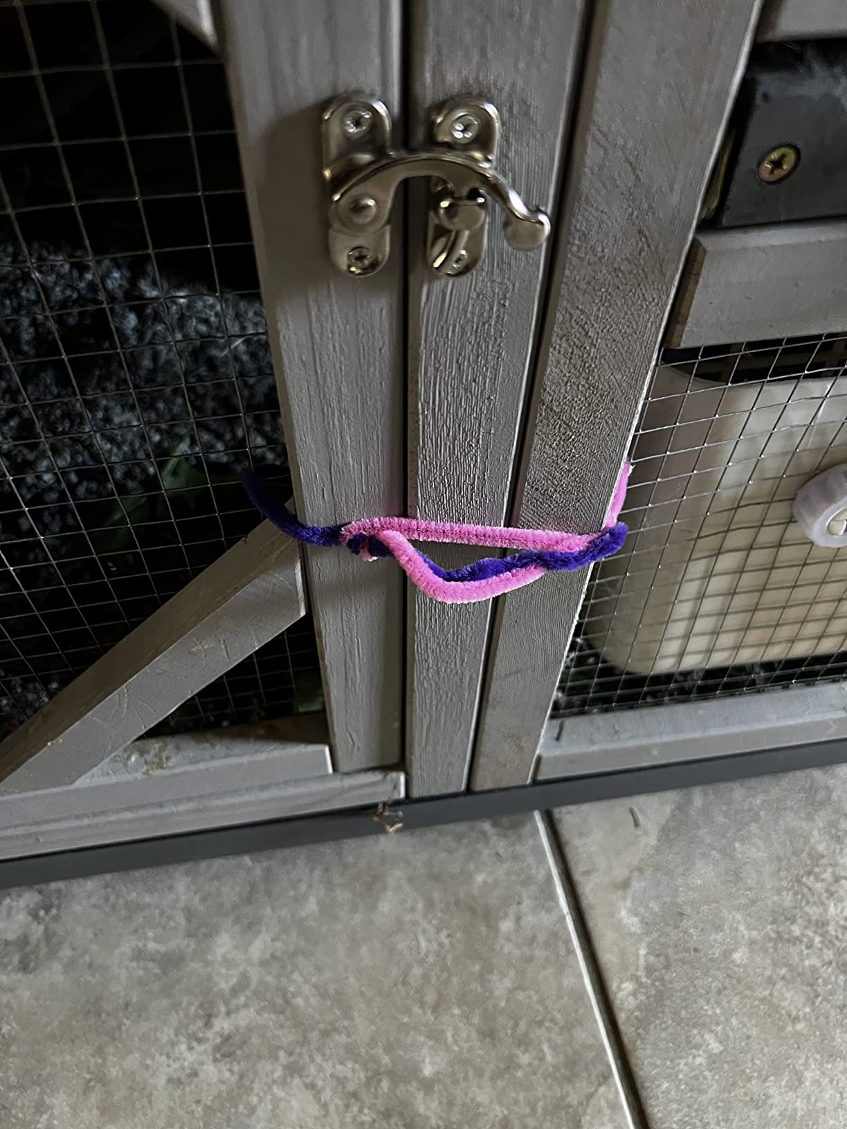 Rabbit Feeder, Hay Food Bin Feeder, Pink (Plastic), Adjustable, Removable Grass Rack, Stainless Steel Edge, for Rabbit, Guinea Pig, Chinchilla customer photo 1