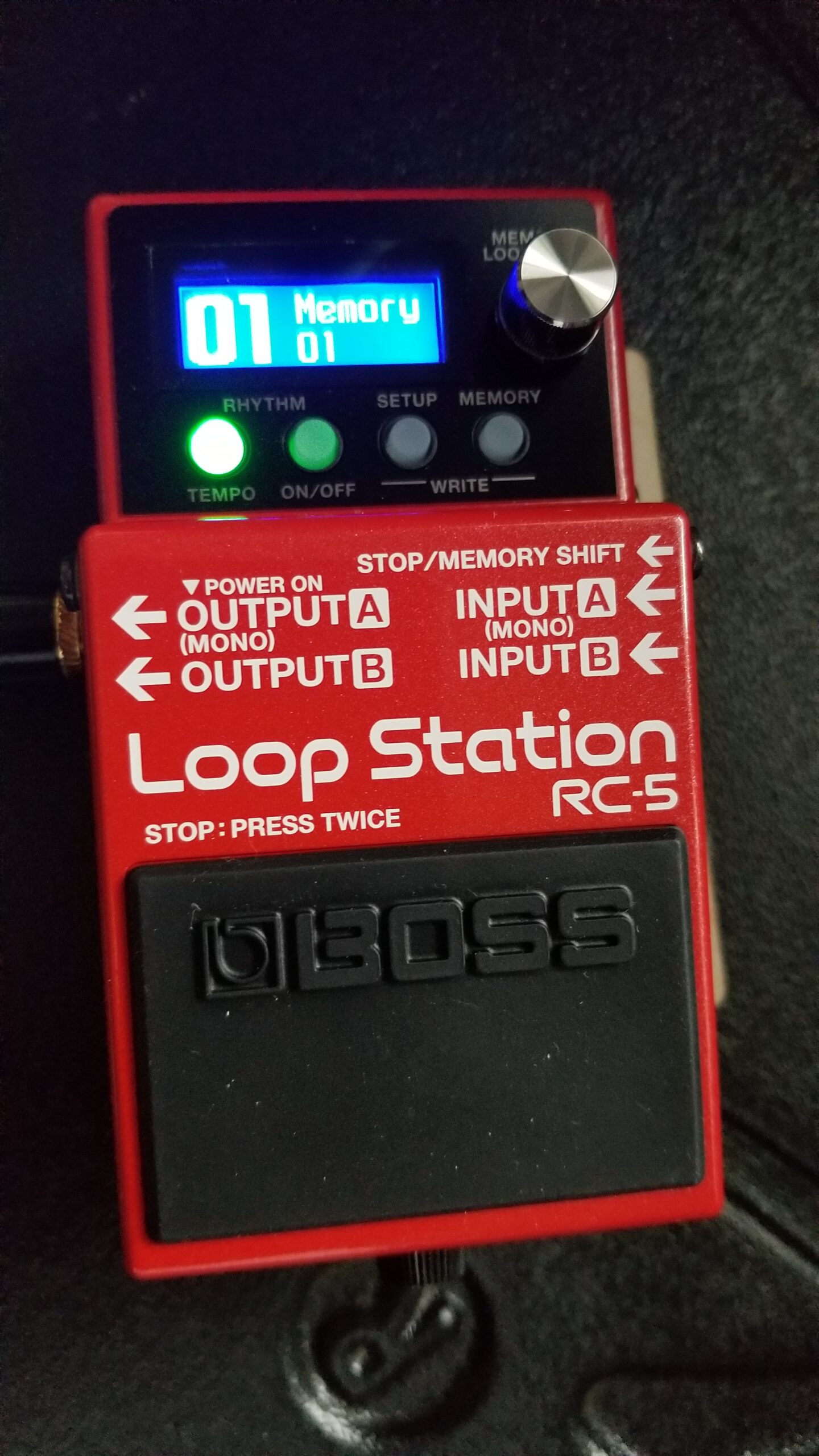 BOSS RC-5 Loop Station | Advanced Looping Features in a Compact Pedal | 32-Bit AD/DA and 32-bit Floating-Point Processing | 13 Hours Record Time | Multi-Color LCD | MIDI/IO & USB Connectivity customer photo 2