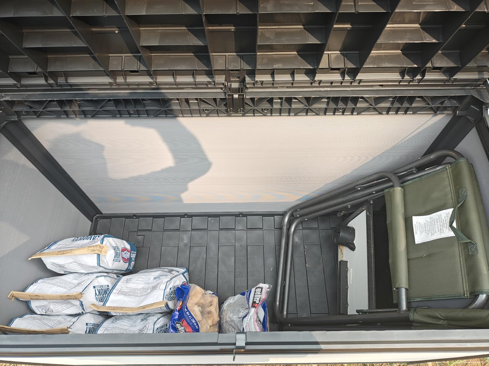 Keter Denali 200 Gallon Resin Large Deck Box with Double Wall 20mm Panels - Paintable and Drillable-Organization and Storage for Patio Furniture and Outdoor Items, Grey & Black customer photo 2