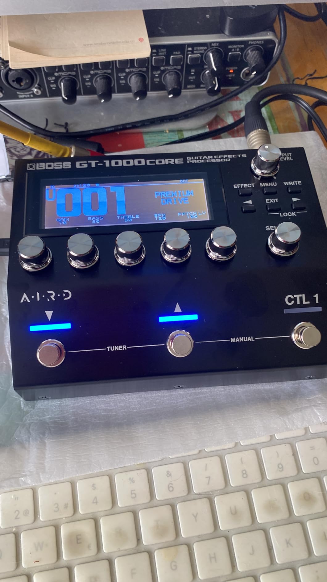 BOSS GT-1000CORE Guitar Effects Processor customer photo 2