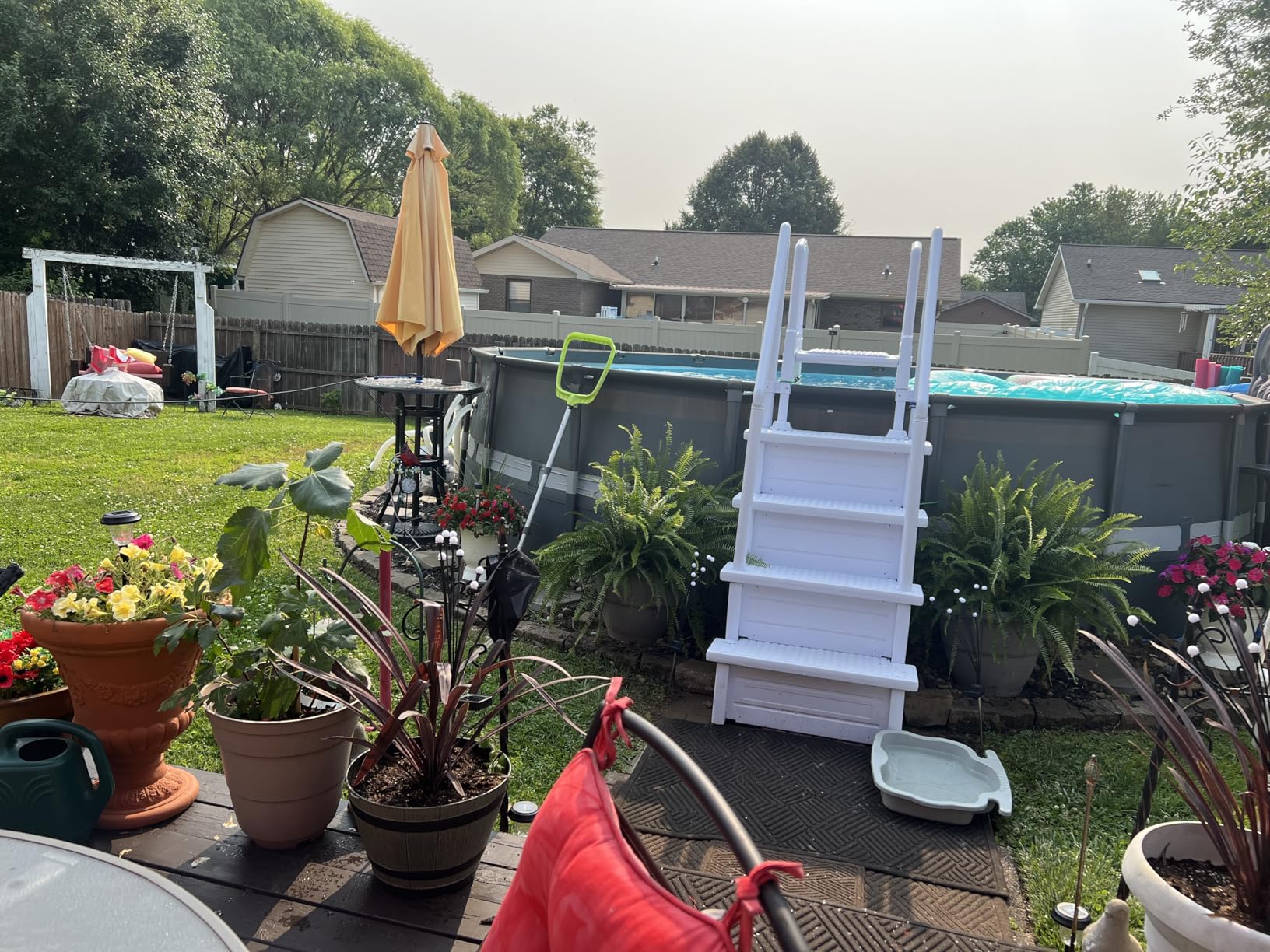 XtremepowerUS Deluxe Above-Ground Pool Ladder A-Frame Swimming Non-Sliip Step Ladder, White customer photo 1