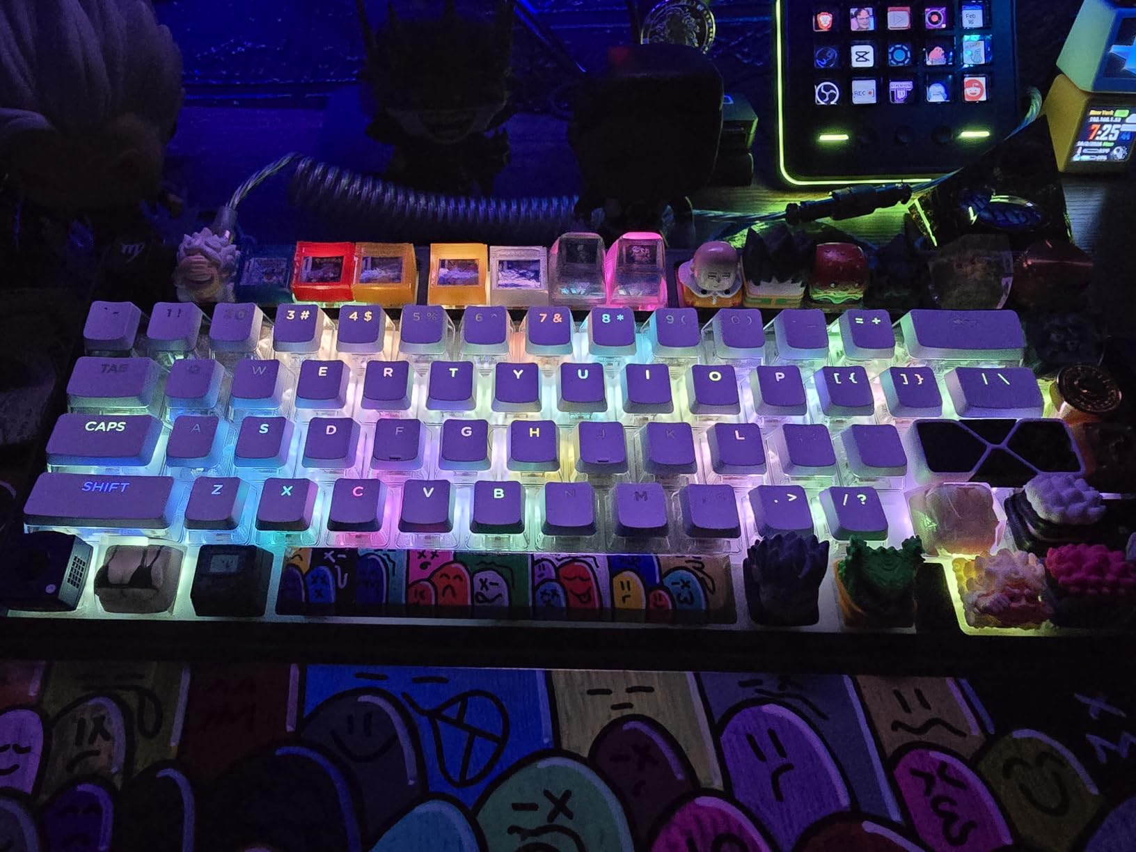 G.Skill Crystal Crown Keycaps - Keycap Set with Transparent Layer for Mechanical Keyboards, Full 104 Key, Standard ANSI 104 English (US) Layout - White customer photo 1